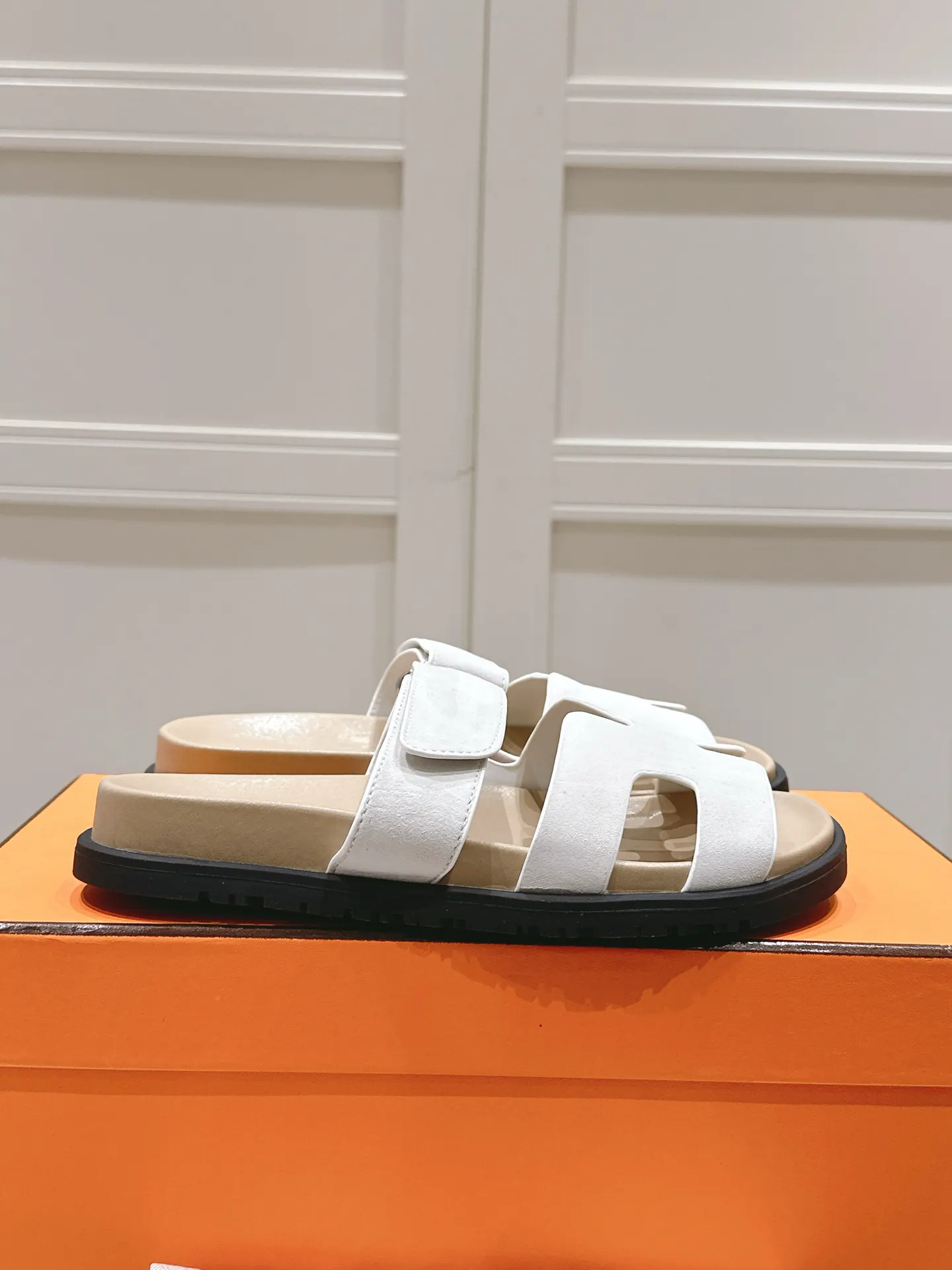 Hermès Oran Slides