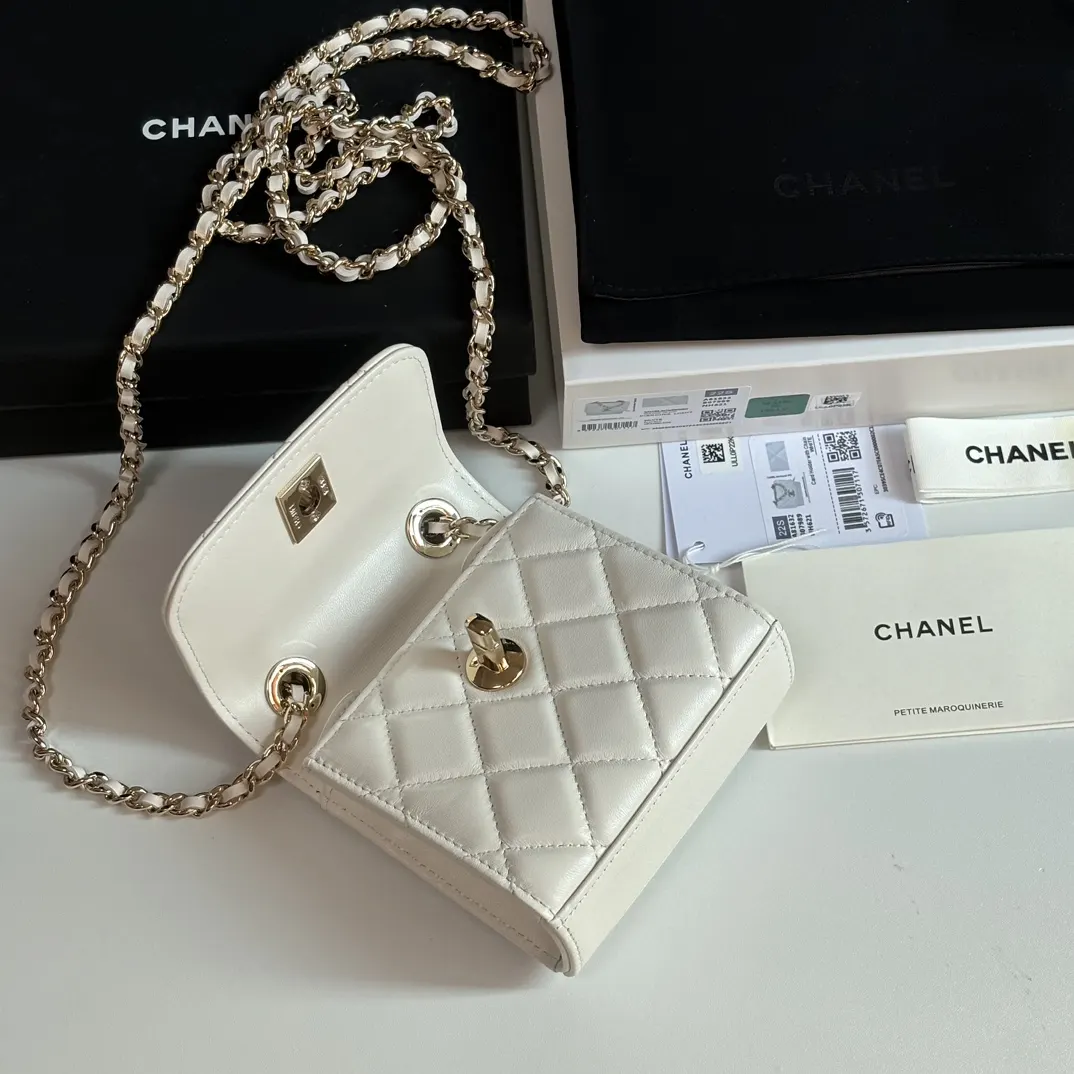 Chanel Lambskin Chain Bag Shoulder and Crossbody Wear Image 7 Chanel Lambskin Chain Bag Shoulder and Crossbody Wear Image 7