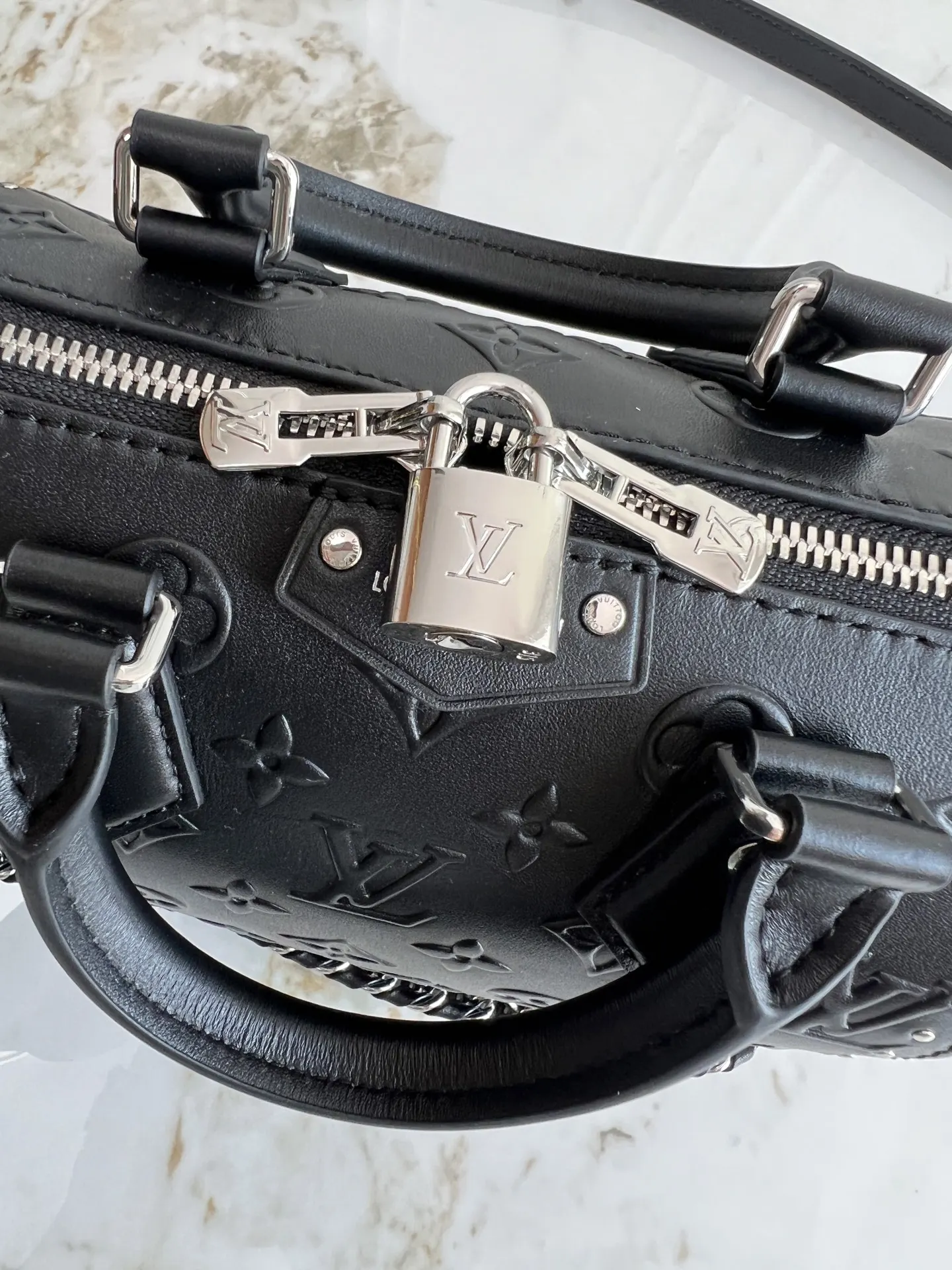 Chain Bag Leather