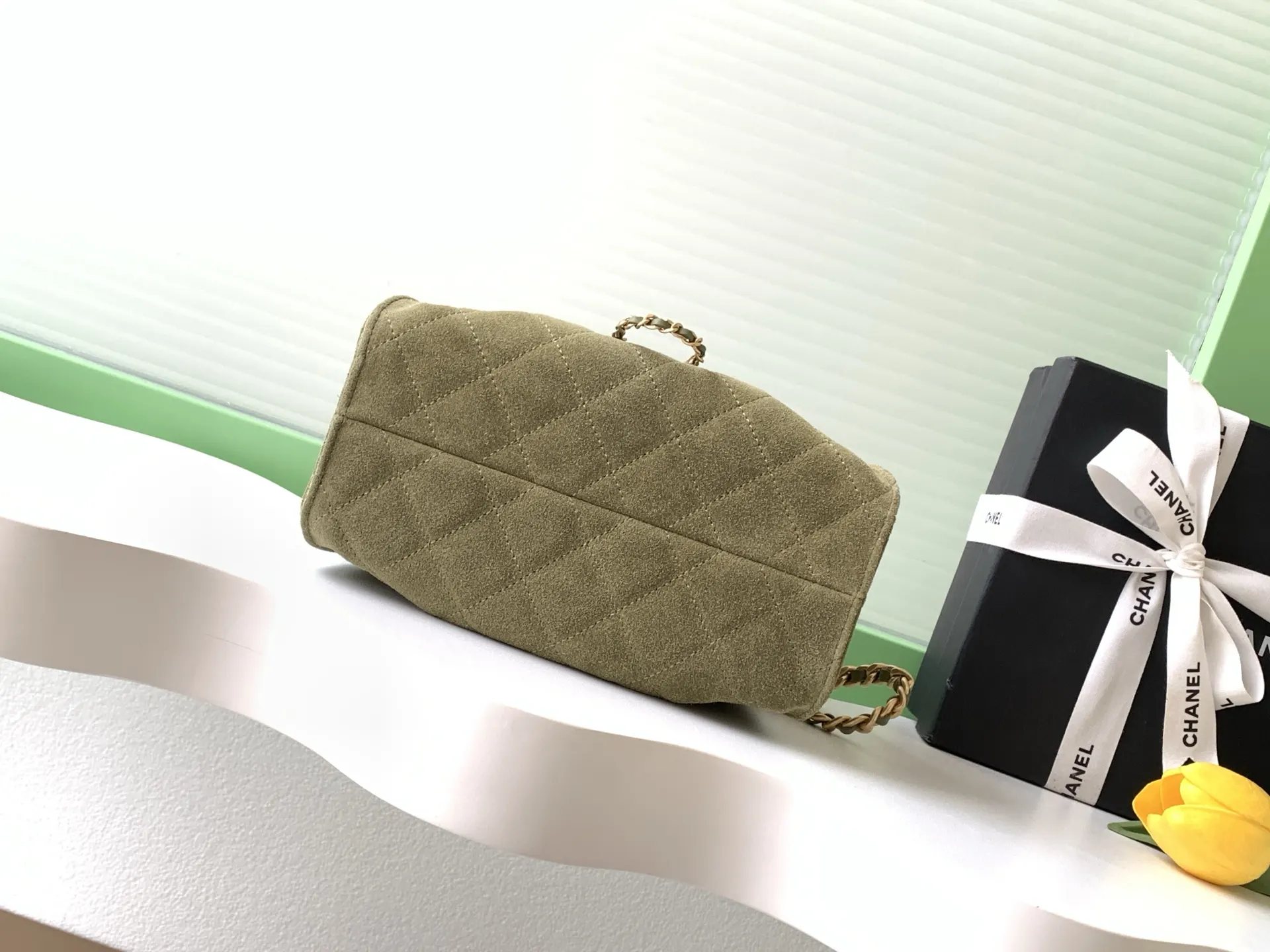 CHANEL 迷你磨砂皮 复古金币纽扣抽绳水桶包 菱格纹 经 链条包 精致链条款