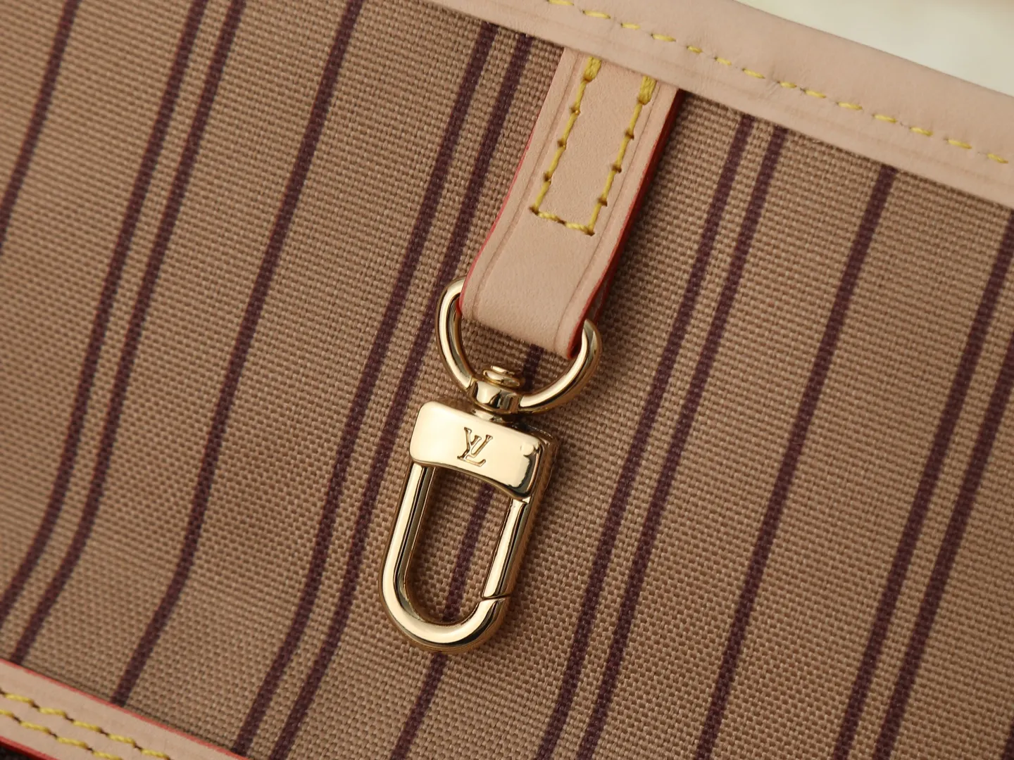Neverfull 老花 帆布 手拿包 精致手拿款