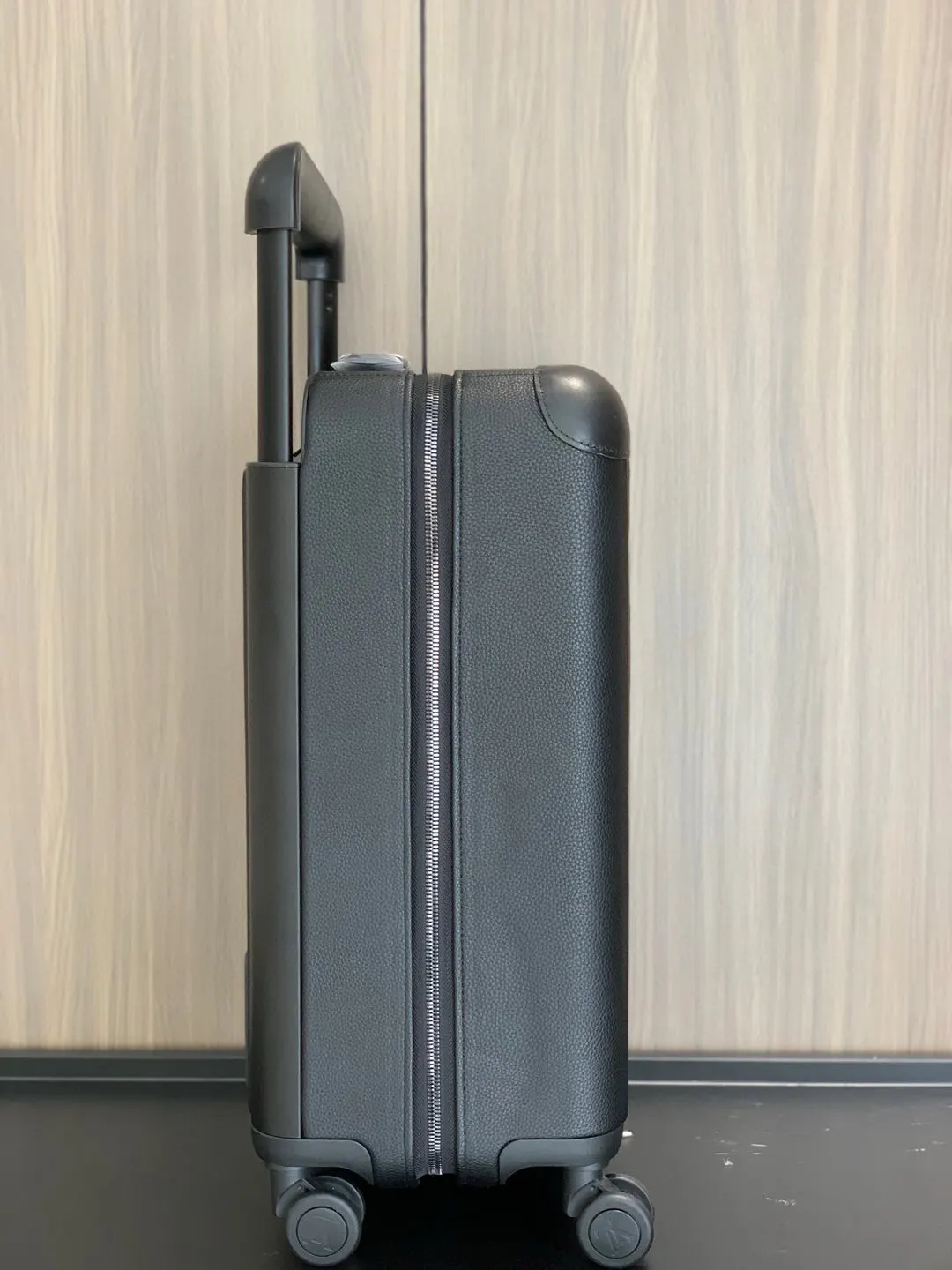 驴牌拉杆箱旅行箱 路易v 变色皮 海关锁 万向 行李箱 旅行拉杆款 輕便出行款