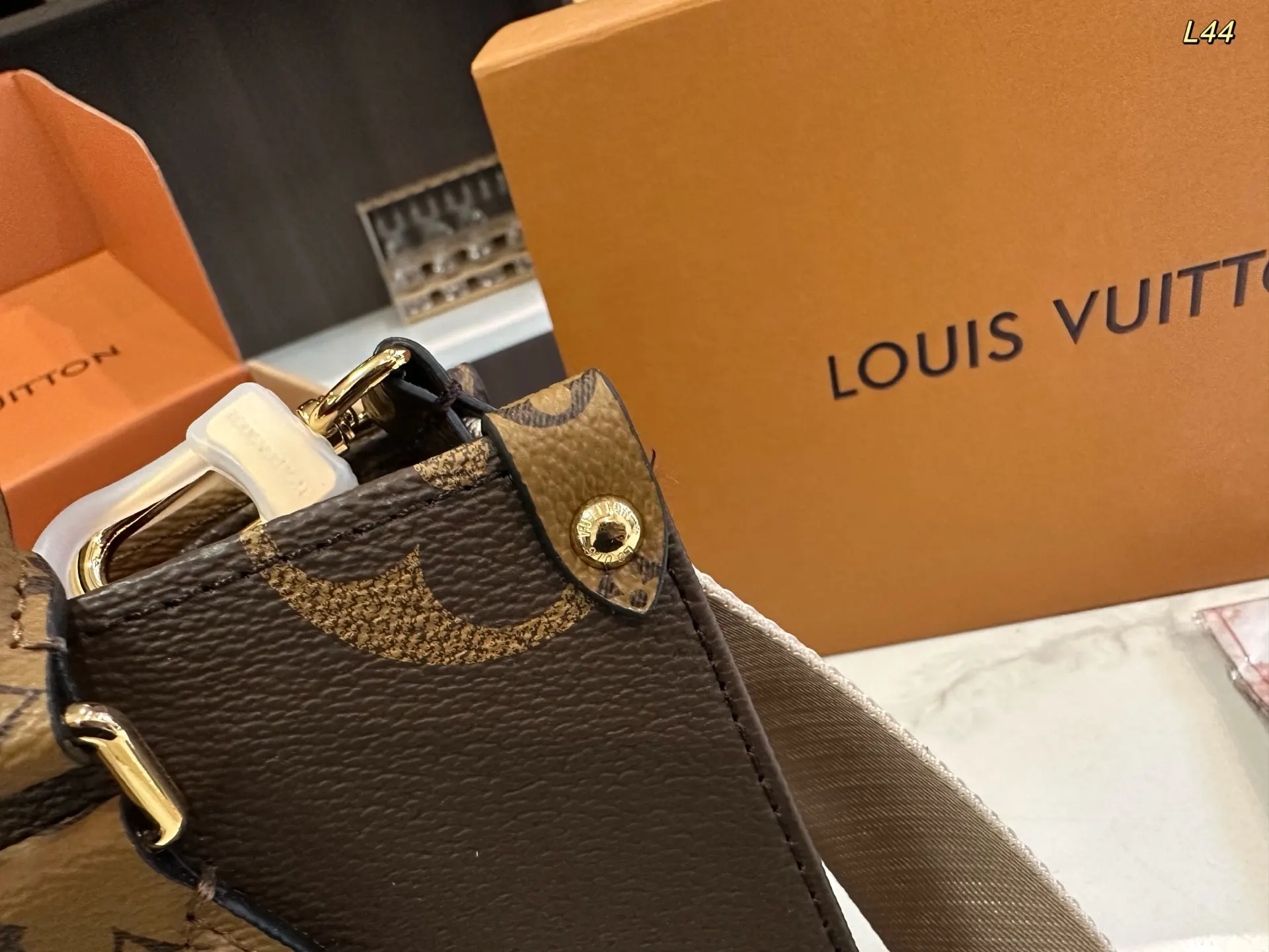 LV 托特包 大容量托特款