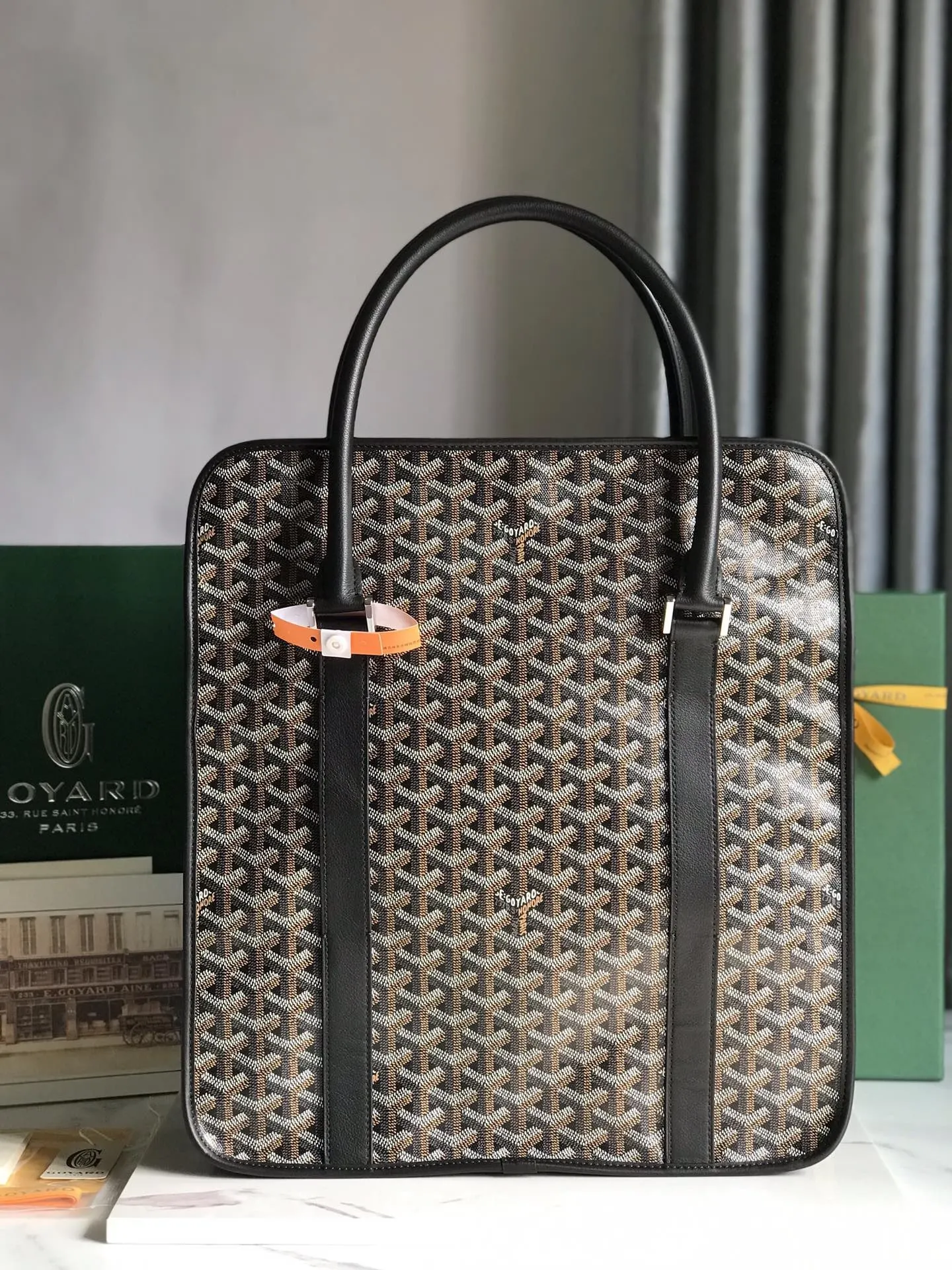 Goyard 皮革 Bourgogne竖款公文包 重新演绎了 商务通勤款
