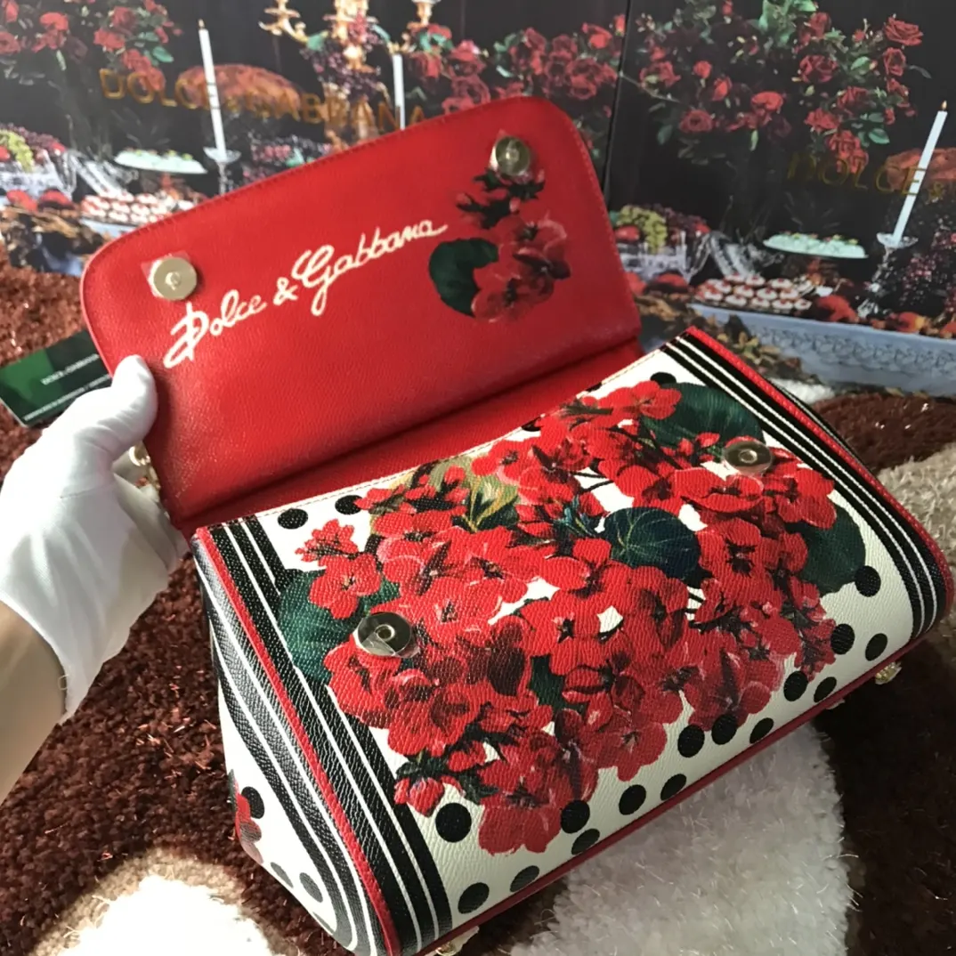 牛皮 Dolce Gabbana 牛皮印花 可 斜背包 輕便斜挎款