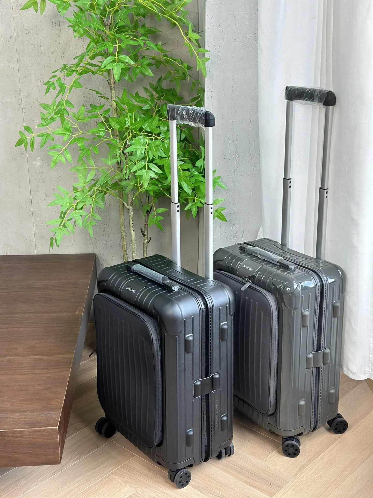 黑色 rimowa sleeve出 啦 商務的可以 收納包 旅行收納款