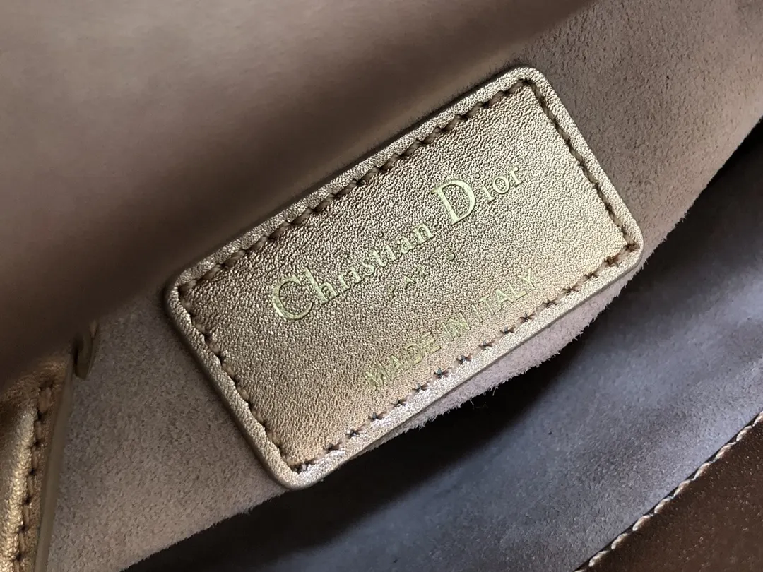 White Gold Chain Bag Leather