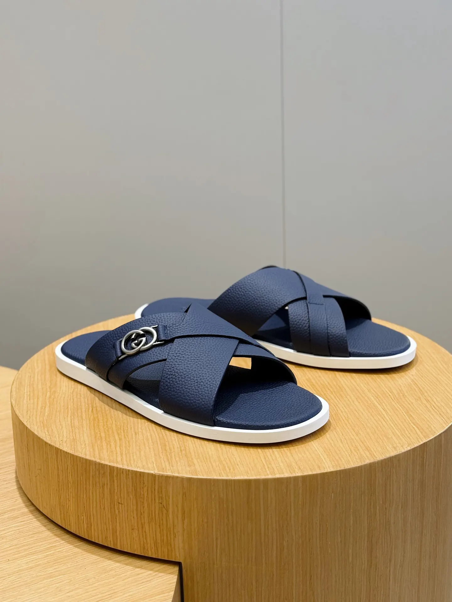 Gucci 白色/蓝色 拖鞋