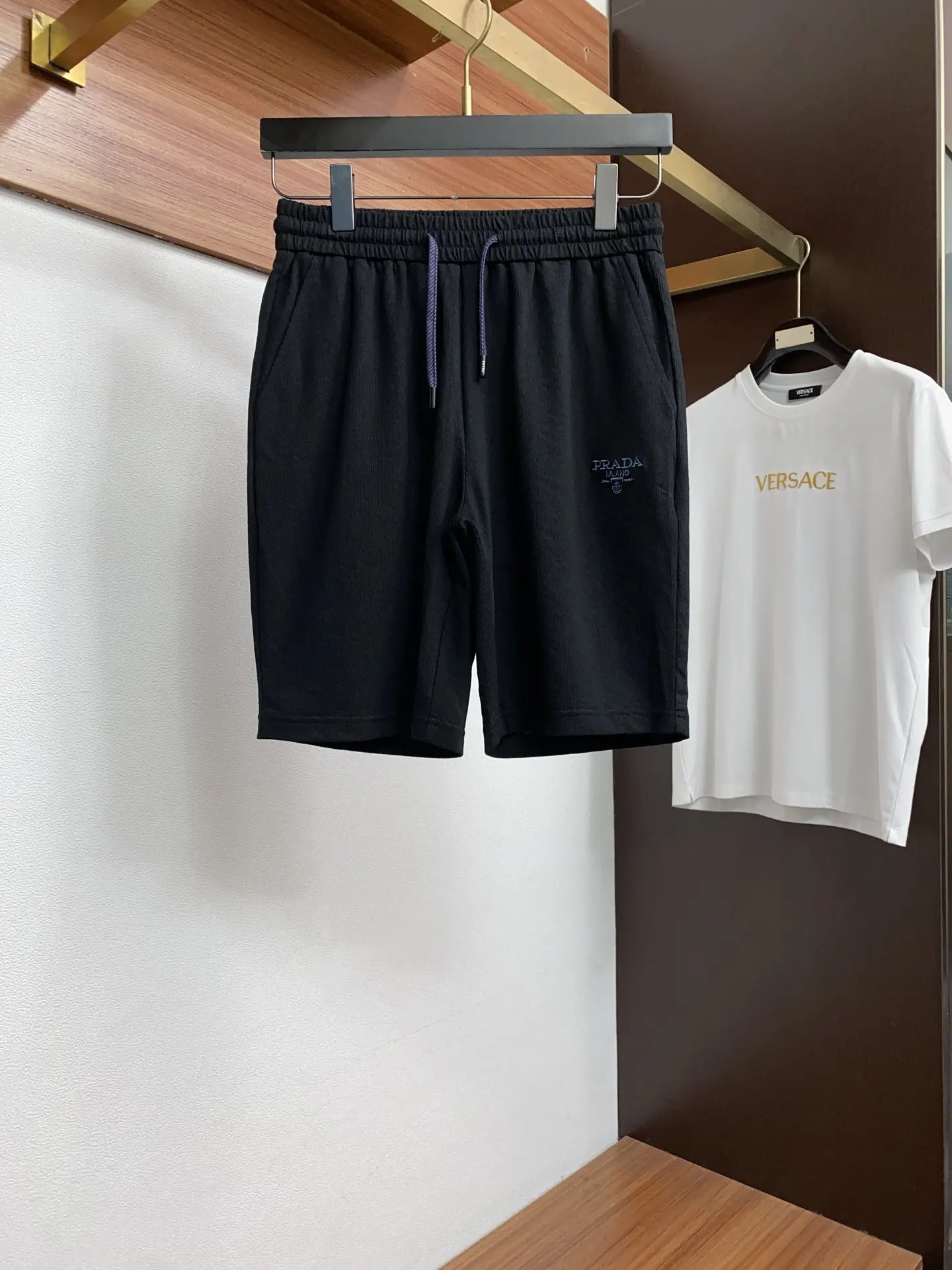 Prada 黑色短袖T恤 休闲