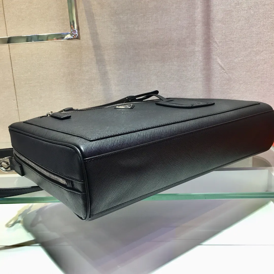 Saffiano 展露品牌气质 男士们值得拥有 赶紧入手哦 长 公文包 商务通勤款
