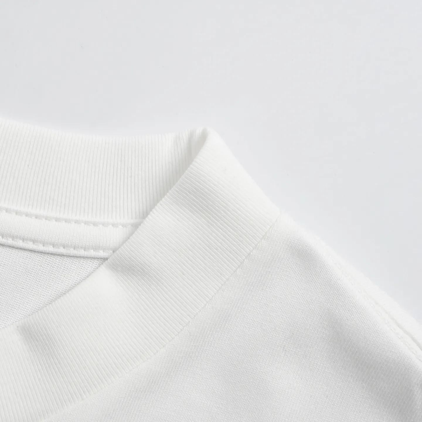 Miu Miu 25SS Embroidery Cotton Long Sleeve T-Shirt Daily Versatile Style Image 9 Miu Miu 25SS Embroidery Cotton Long Sleeve T-Shirt Daily Versatile Style Image 9