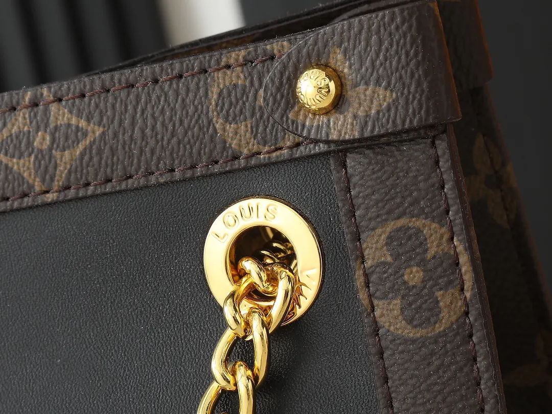 Chain Bag Leather