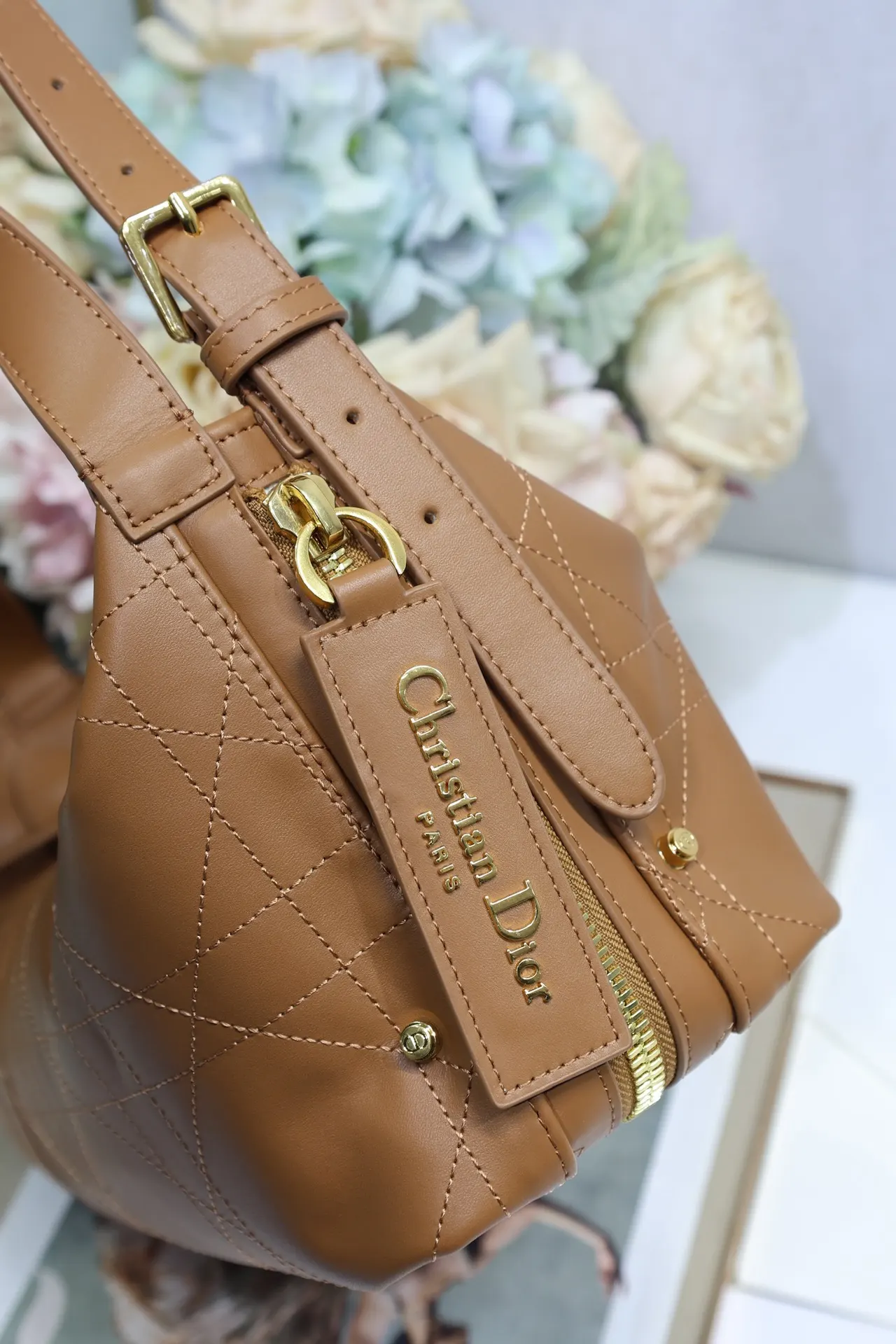 Dior Beige Leather Tote Bag Image 6 Dior Beige Leather Tote Bag Image 6