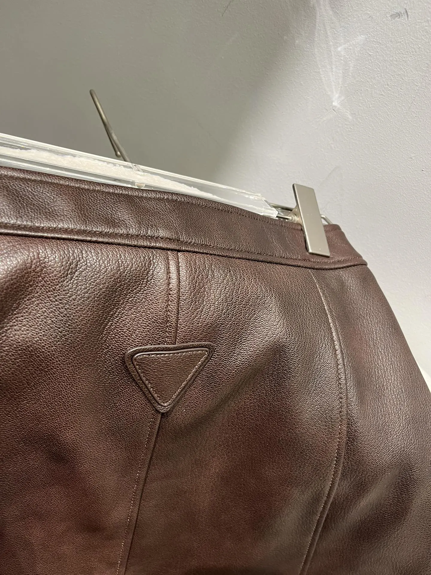 Prada 羊皮 半身裙 包臀修身