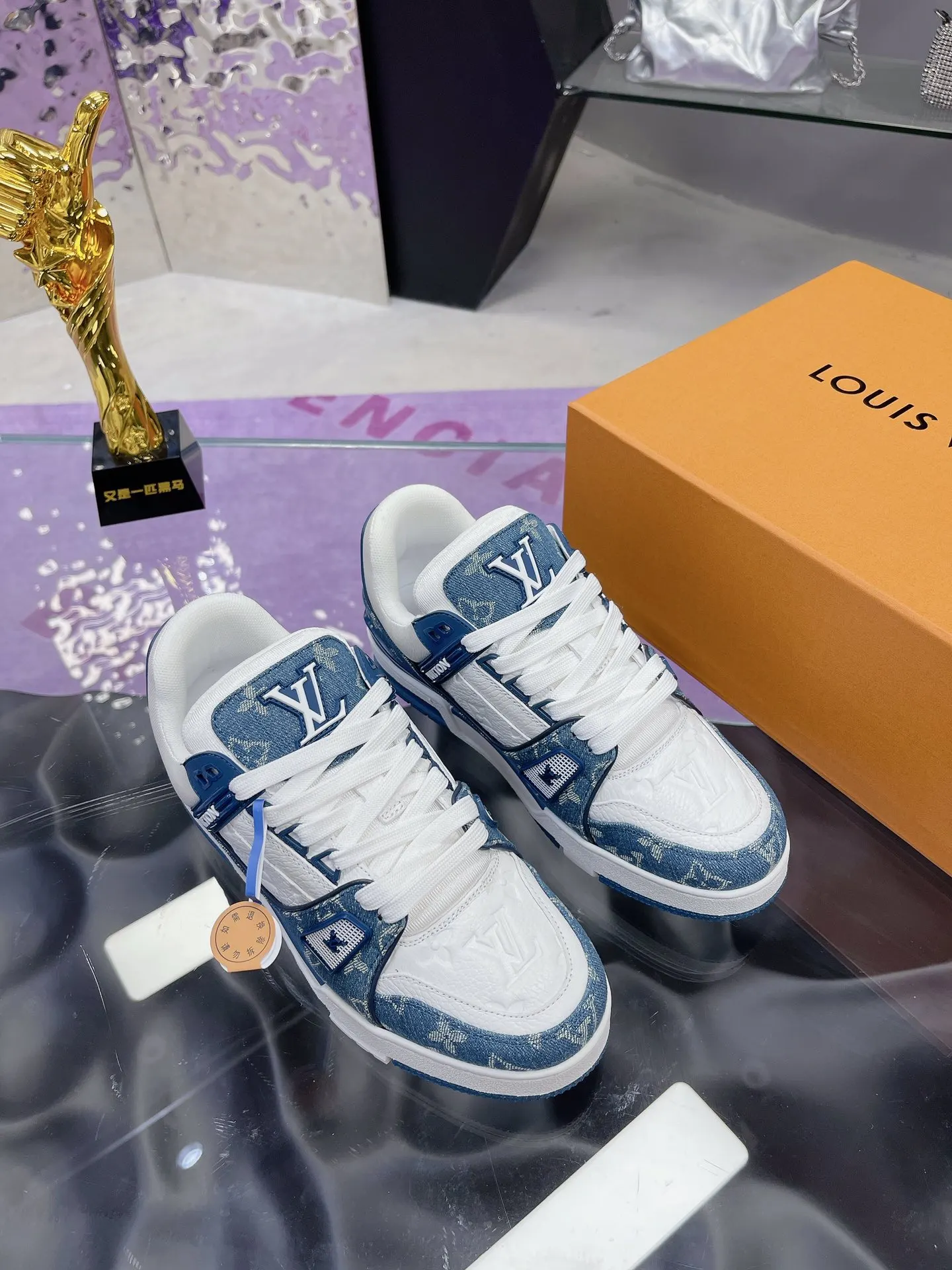 Louis Vuitton Sneakers