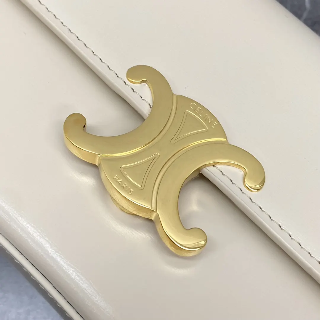 白色 全钢 五金 ～上线 斜挎包 轻便斜挎款