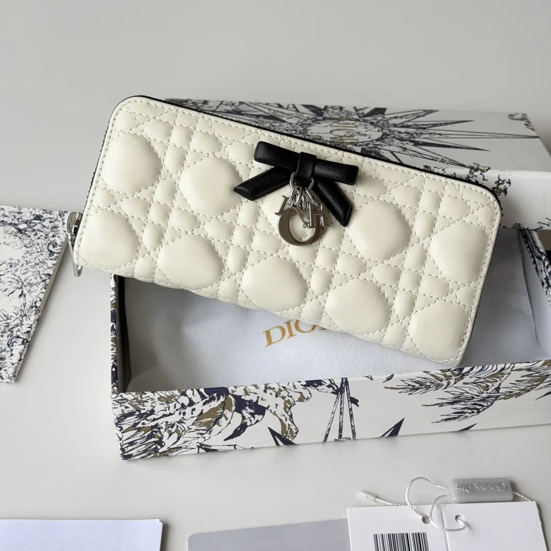 Dior 白色羊皮迷你化妆包 手拿