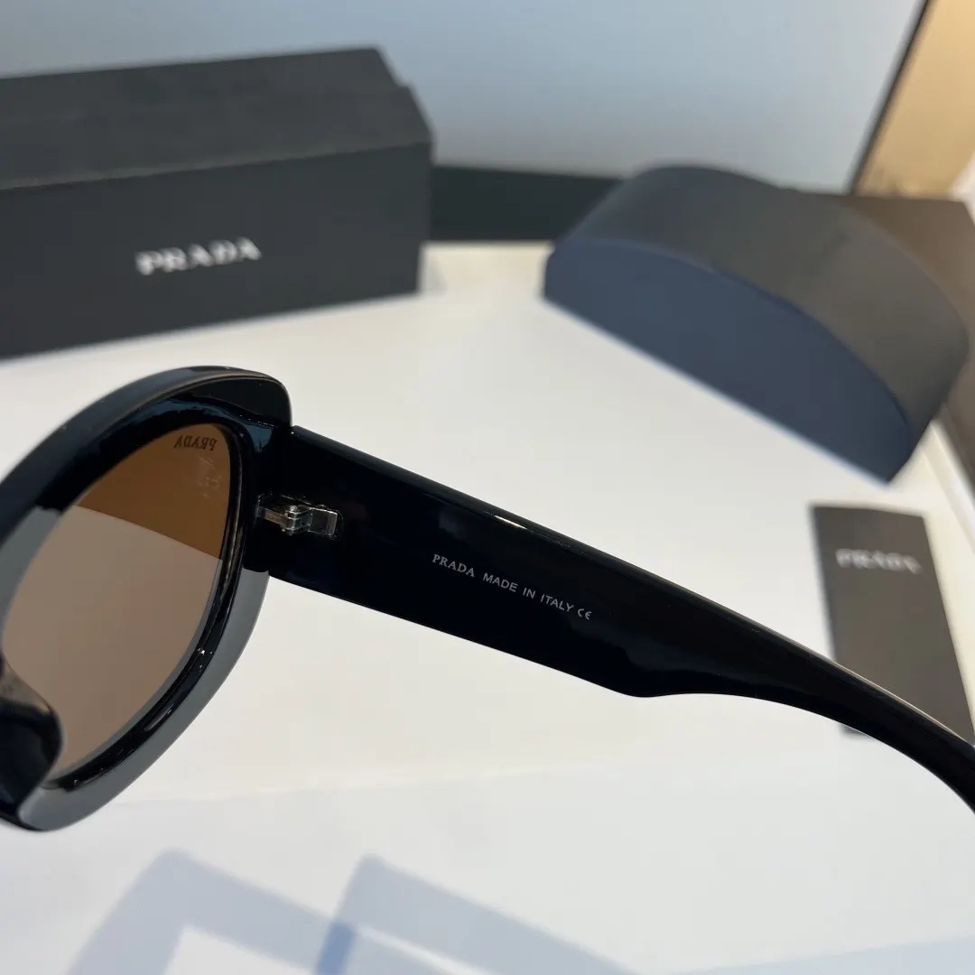 Prada 太阳眼镜 时尚遮阳 太阳镜