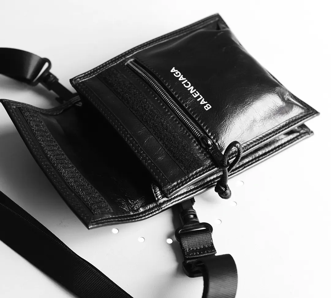 Balenciaga 單肩包 日常搭配(數字9) Balenciaga 單肩包 日常搭配(數字9)