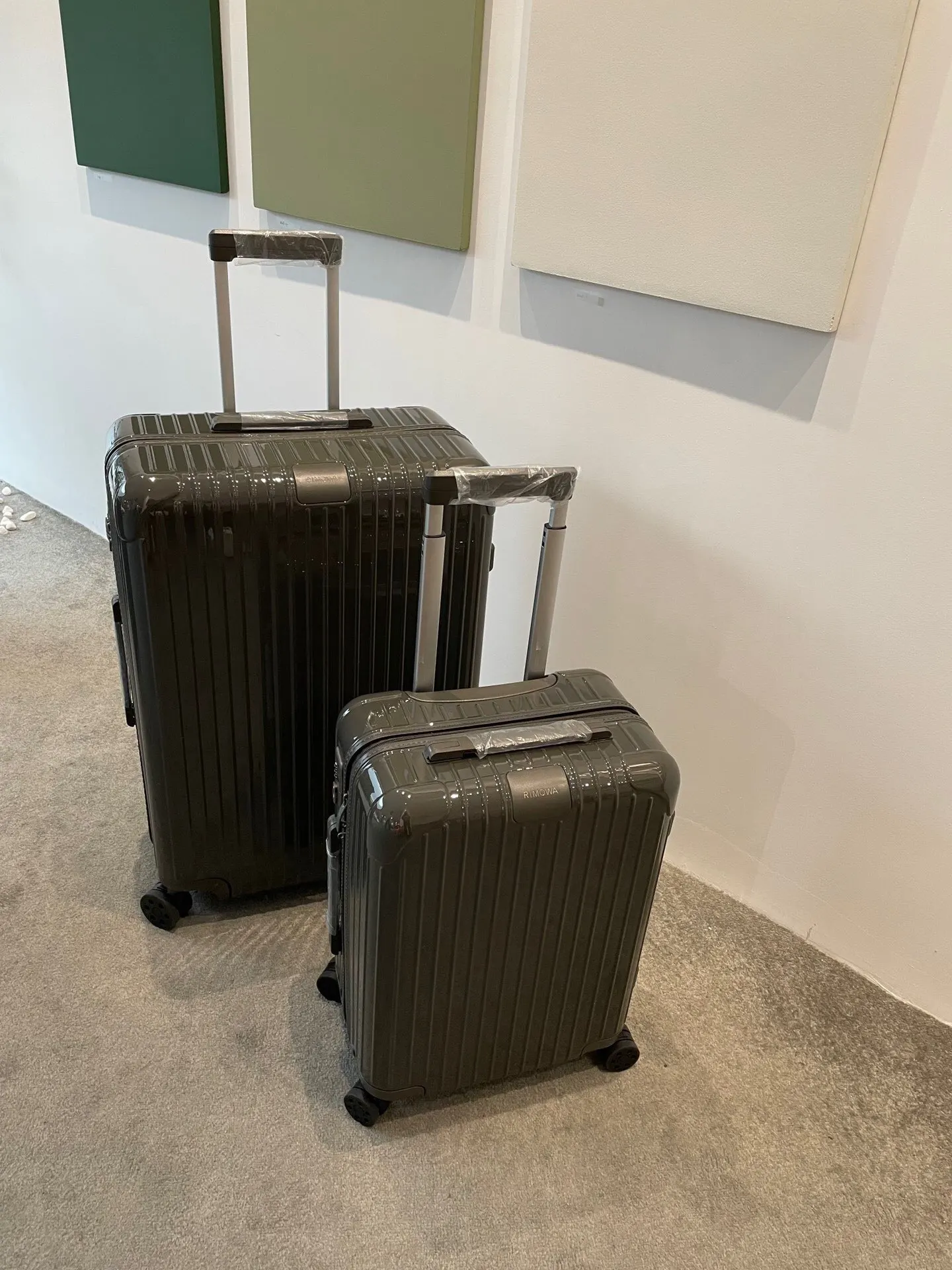 黑色 白色 Rimowa日默瓦旅行箱 拉杆箱 RIMOWA 日默 行李箱 旅行拉杆款 輕便出行款