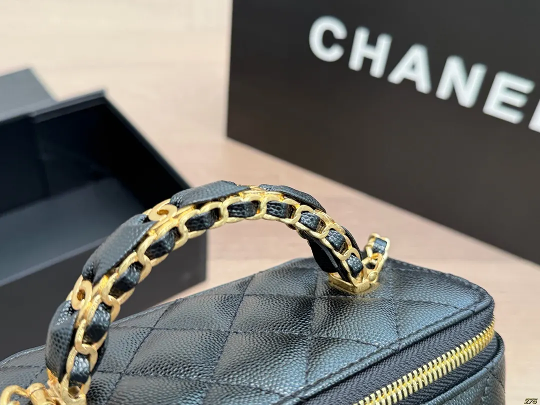 CHANEL 鱼子酱 手柄化妝盒 那么好看 那么 斜背包 輕便斜挎款