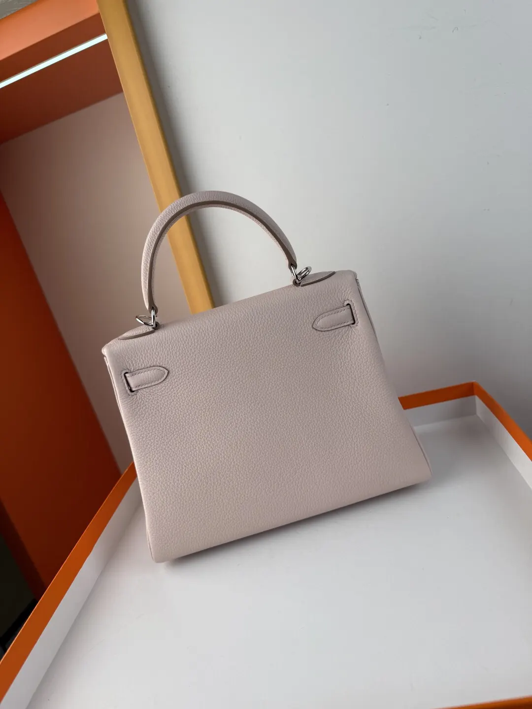 Hermès Kelly Top Handle Bag Classic Leather