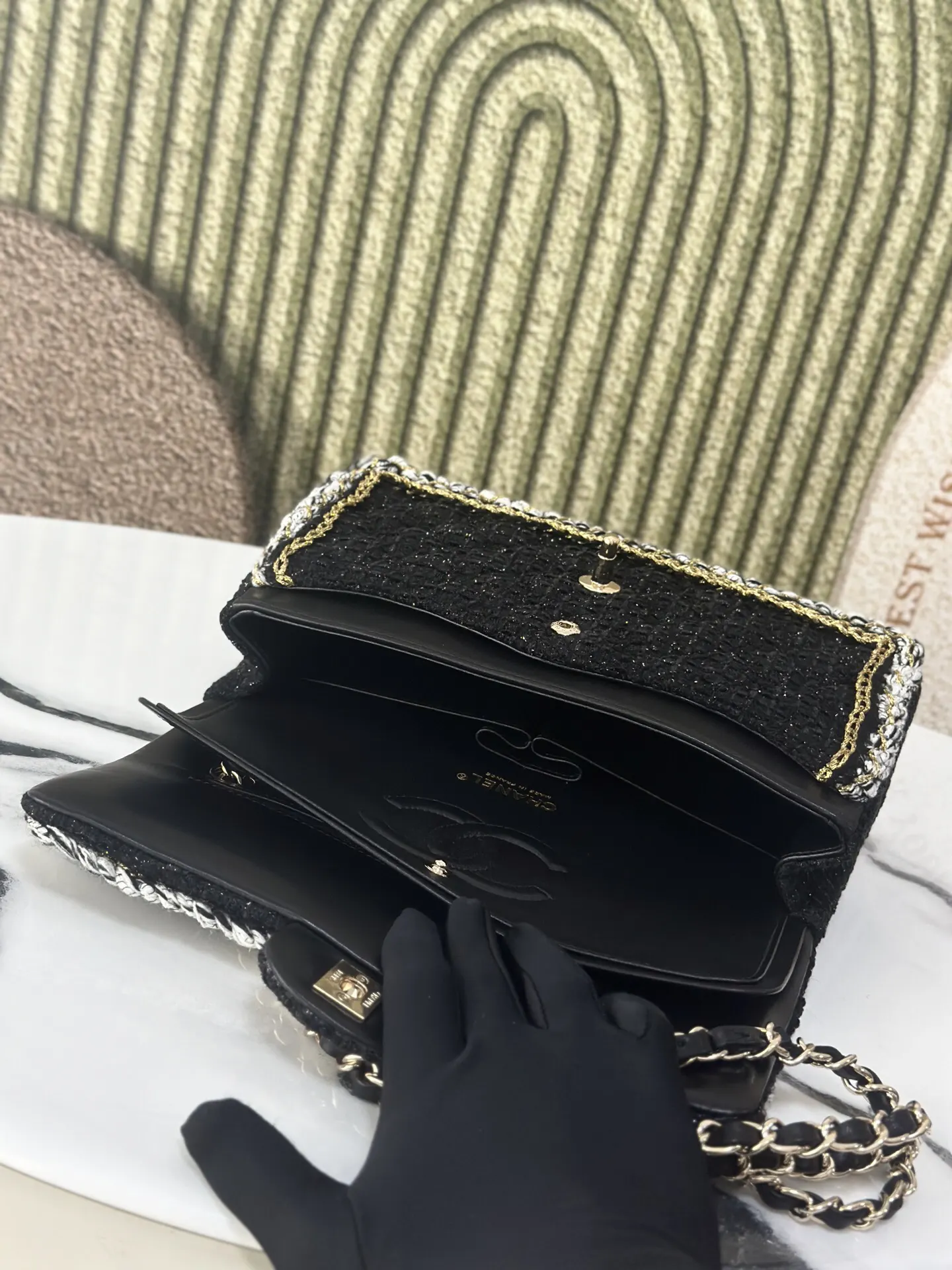 Chanel Crossbody Bag Lightweight Image 9 Chanel Crossbody Bag Lightweight Image 9