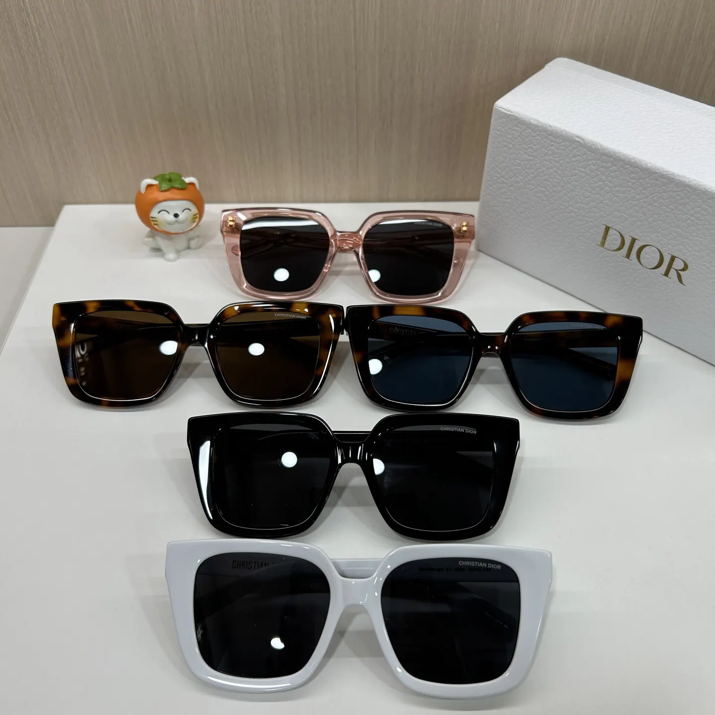 Dior 黑白方框太阳镜 个性遮阳款