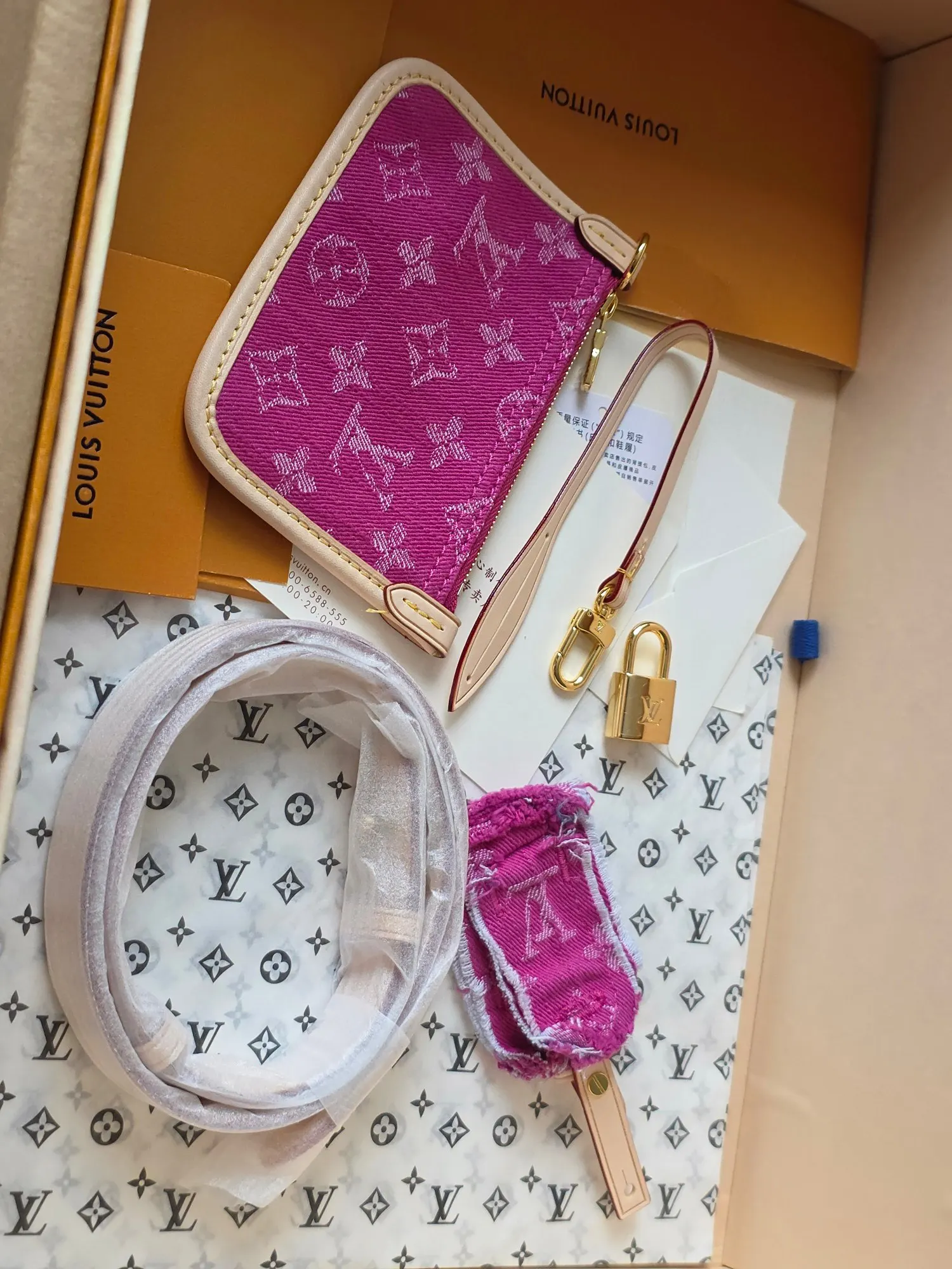 Louis Vuitton Red Bucket Bag Casual