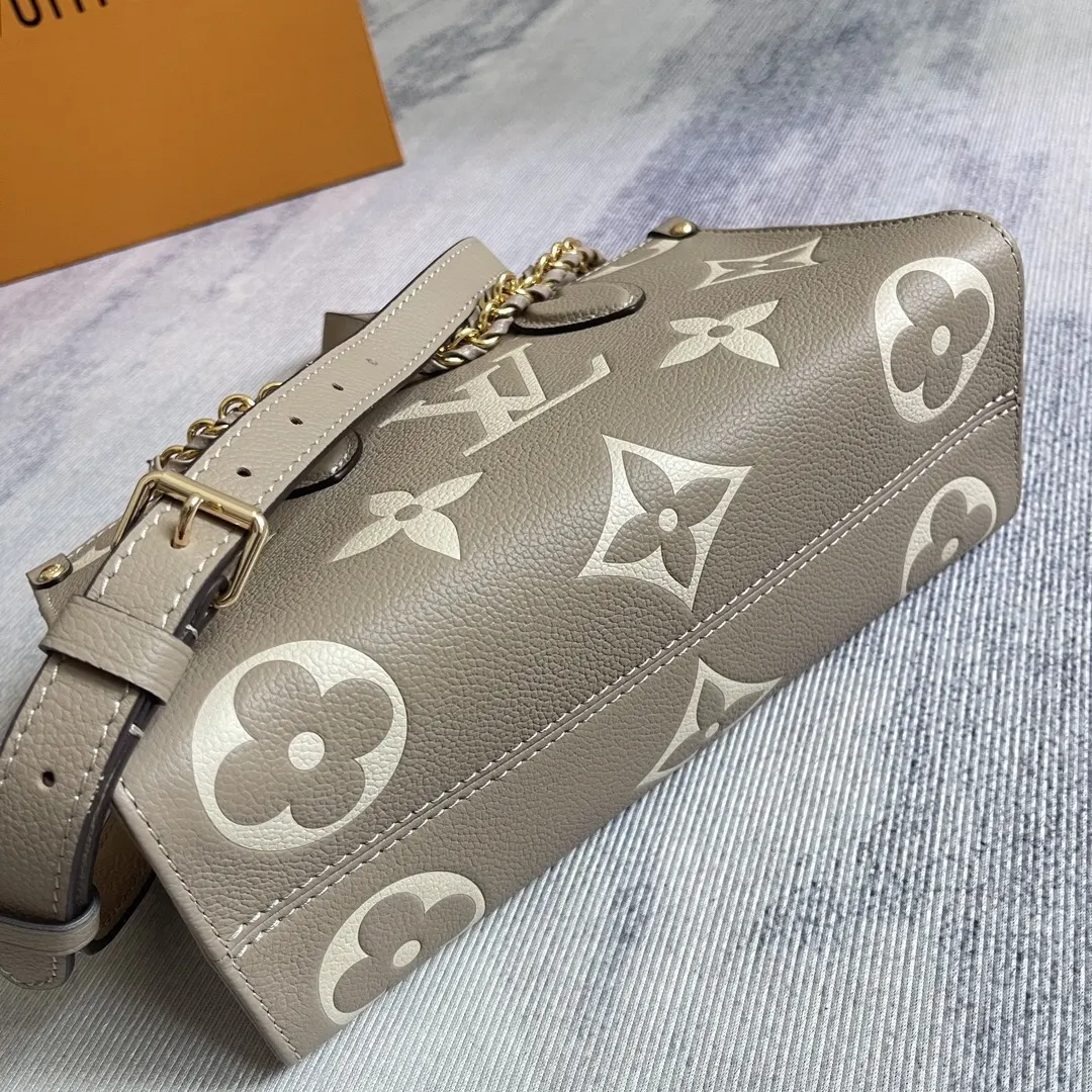 Black Gray Chain Bag