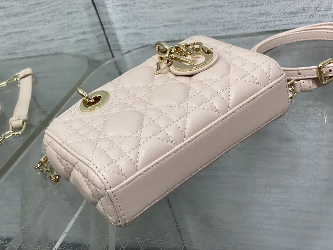Dior Lady Dior Lady 胭脂粉色羊皮链条包 手提斜挎