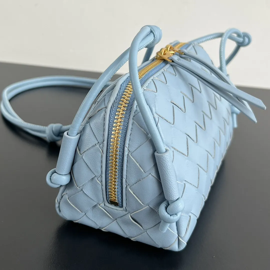 Bottega Veneta 腋下包 复古腋下背款