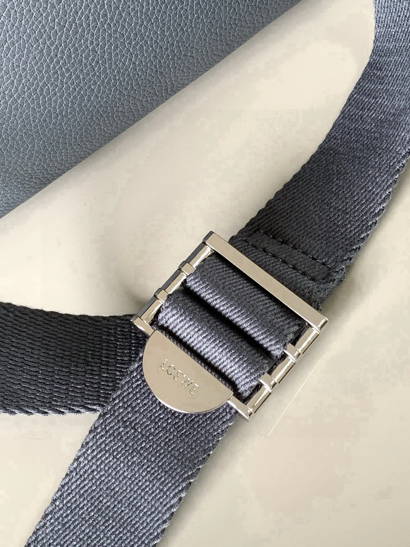 小牛皮 柔软粒面牛皮革军用 Military Backpac 双肩包 实用双肩款