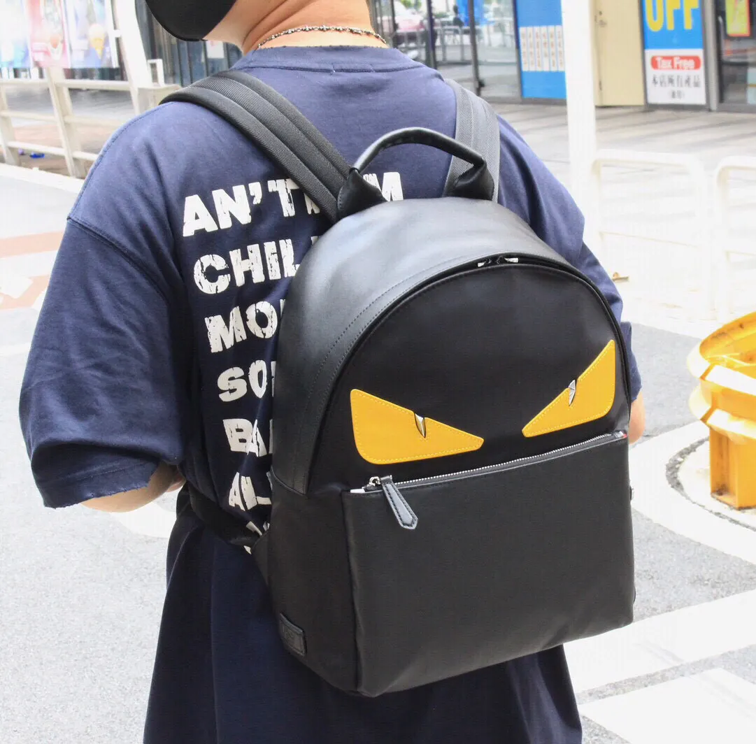 Fendi 黑色 尼龍 厂价 芬迪 雙肩包 实用雙肩款