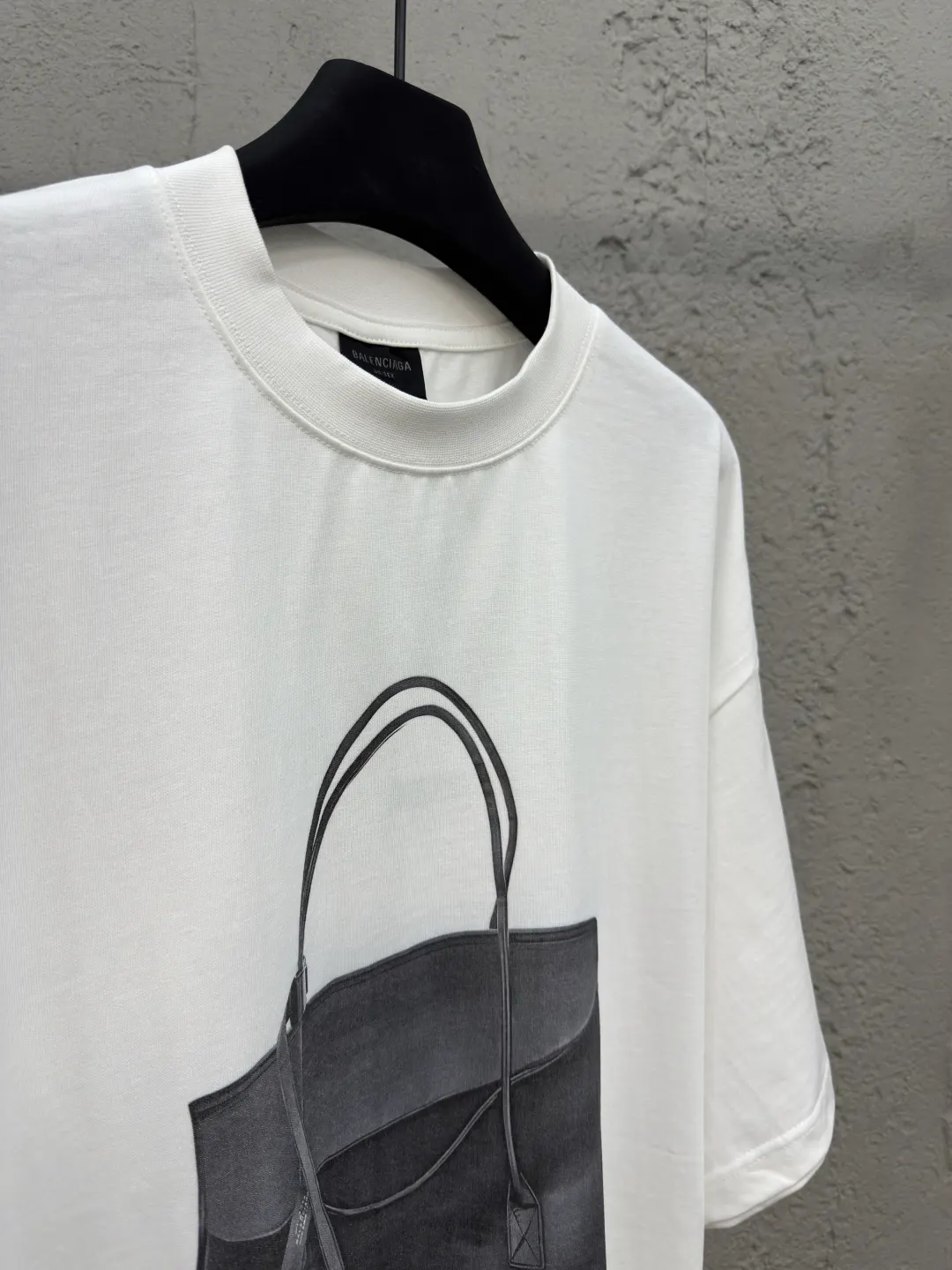 Balenciaga City The 手袋圖案圓領短袖T恤 白色(數字8) Balenciaga City The 手袋圖案圓領短袖T恤 白色(數字8)