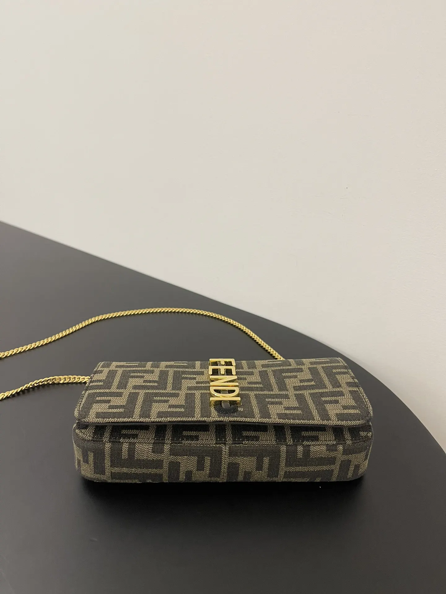 Fendi 老花 老花版二合一鏈條包 Graphy 經典老花 上金 精致鏈條款(數字9) Fendi 老花 老花版二合一鏈條包 Graphy 經典老花 上金 精致鏈條款(數字9)