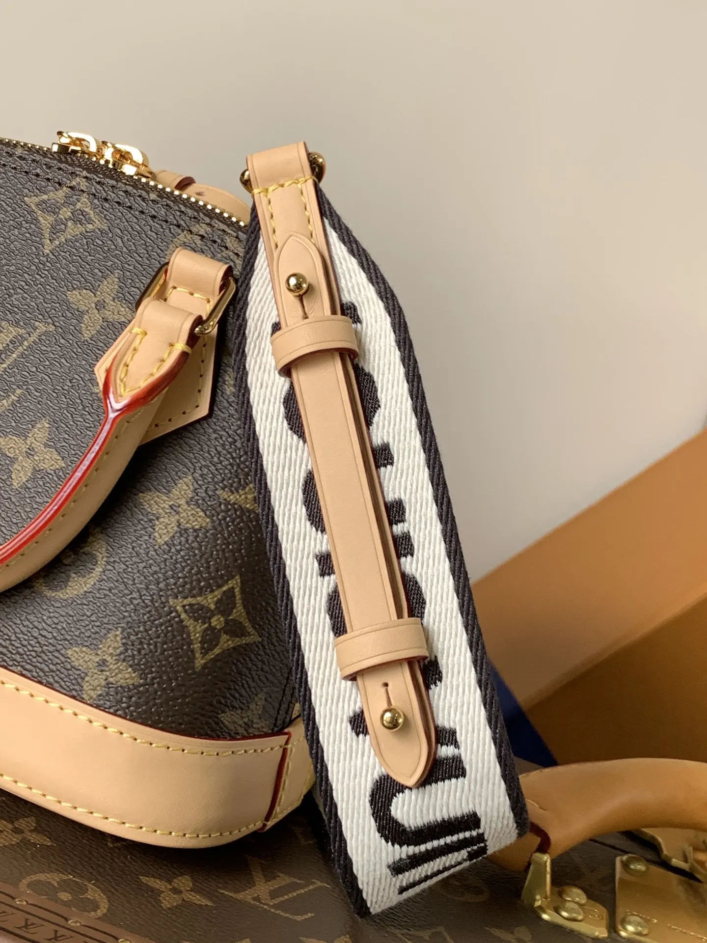 LV Alma 經典老花 貝殼包(數字7) LV Alma 經典老花 貝殼包(數字7)