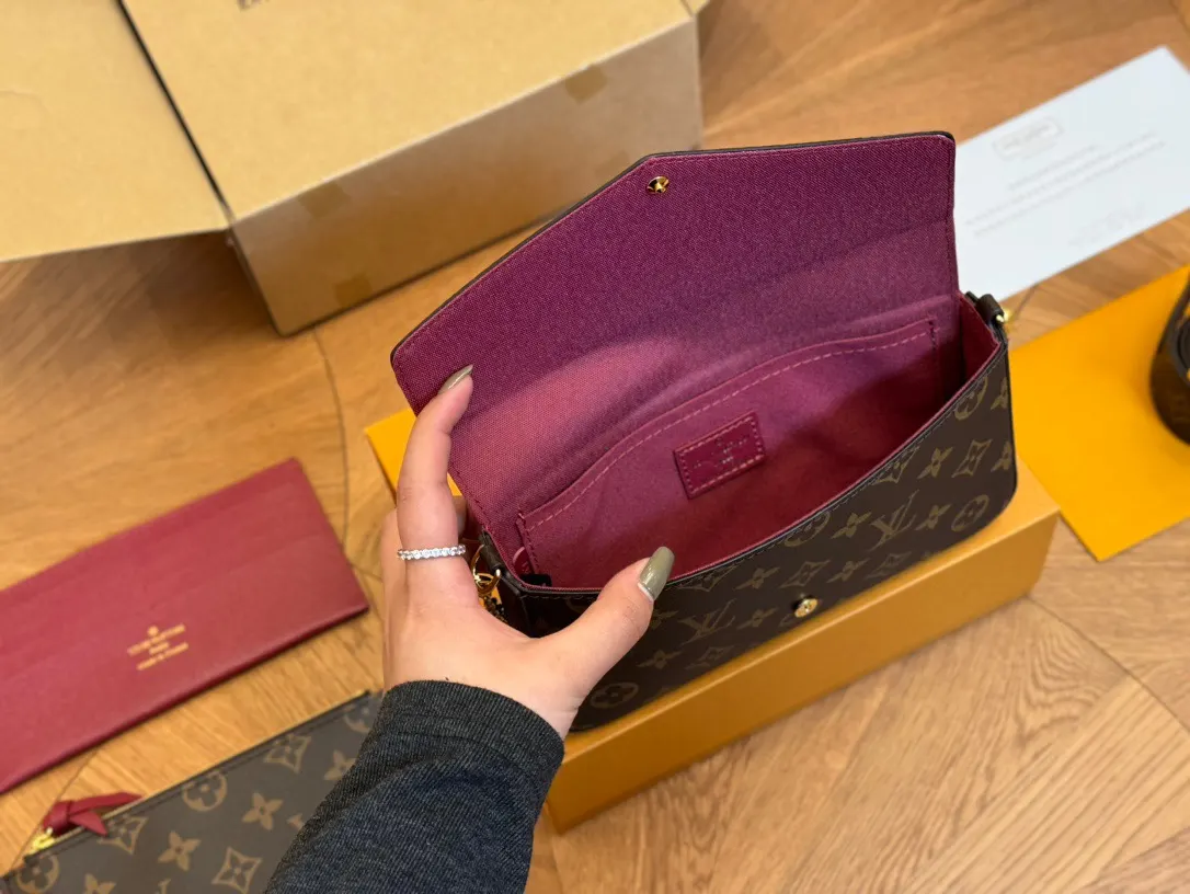 LV 三件套 最好 斜背包 輕便斜挎款