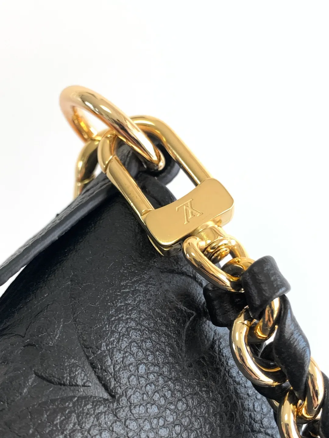 Chain Bag Image 9 Chain Bag Image 9