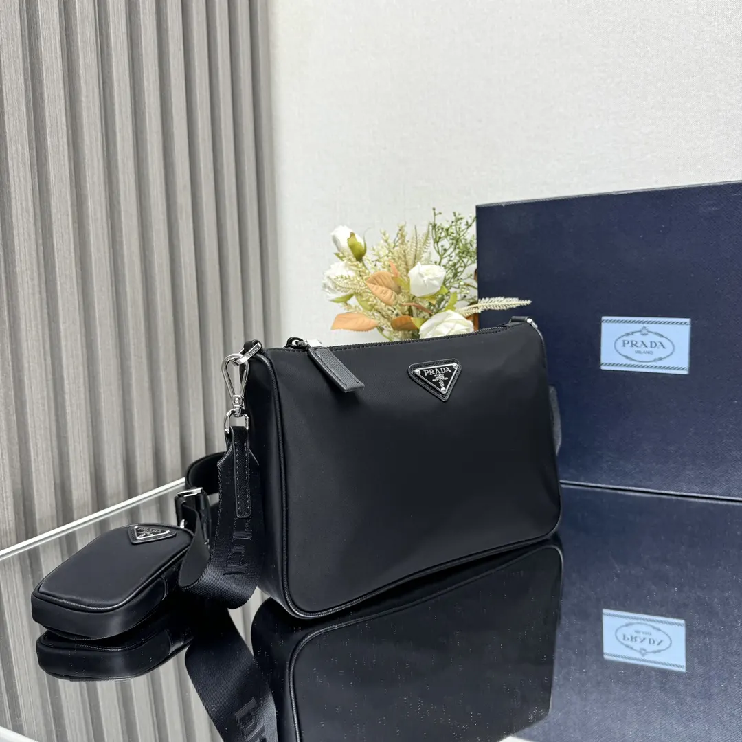 Prada Re-Nylon 黑色 斜背包