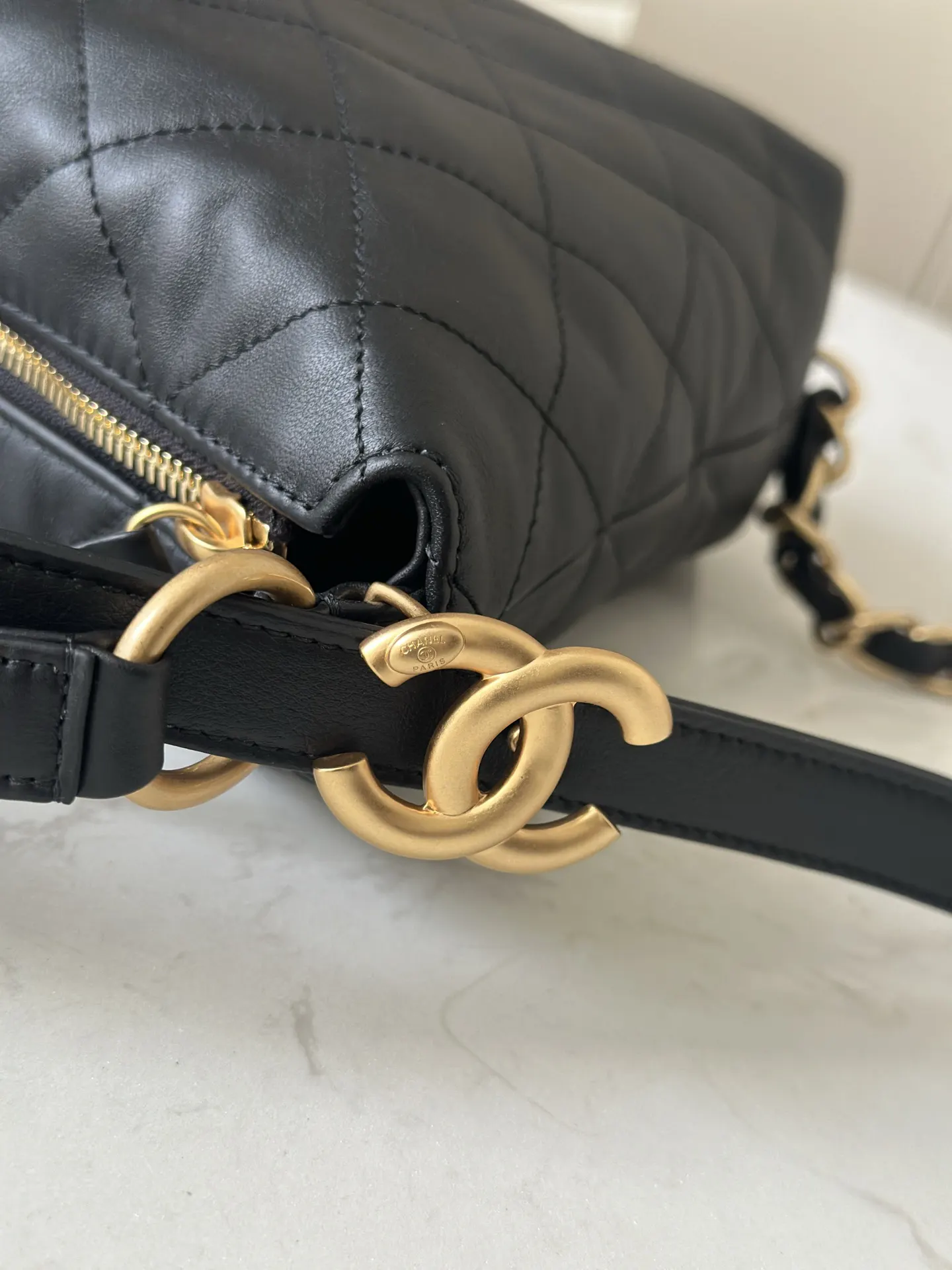 Chanel 小牛皮Hobo腋下包 單肩背(數字5) Chanel 小牛皮Hobo腋下包 單肩背(數字5)