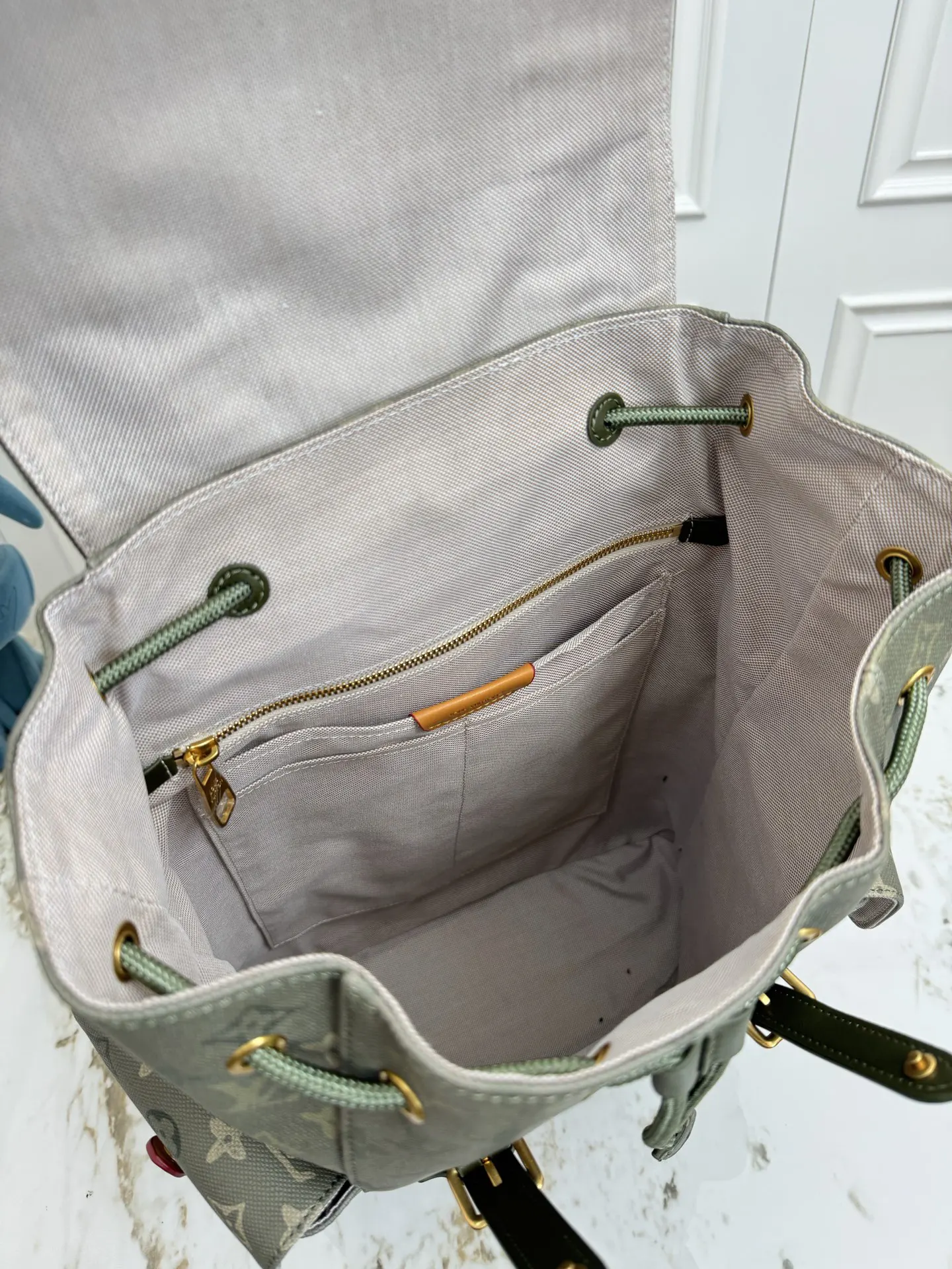 LV M27080 老花 包袋 精选款