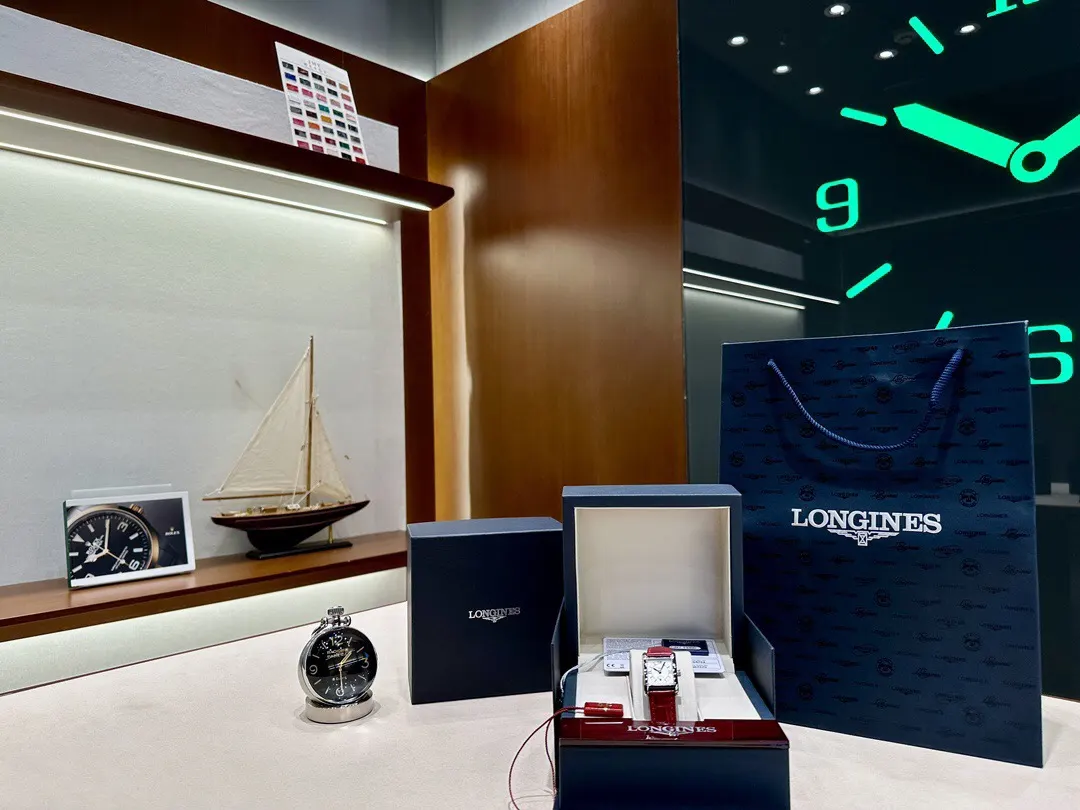 Longines 专为精致优雅的当代魅力女性打造 手錶 經典腕表款