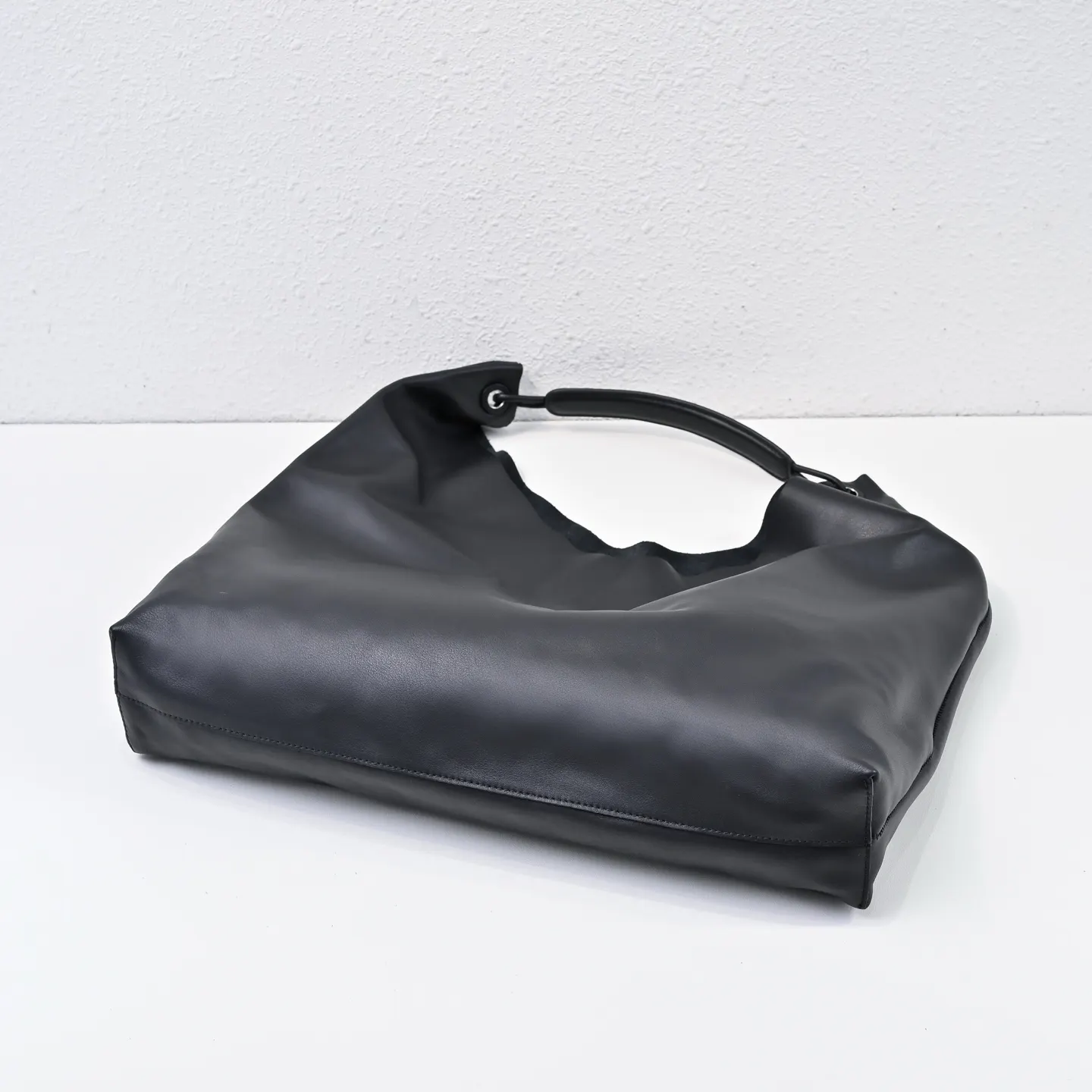 黑色 The Row bindle bag 单肩包 轻 日常单肩背款