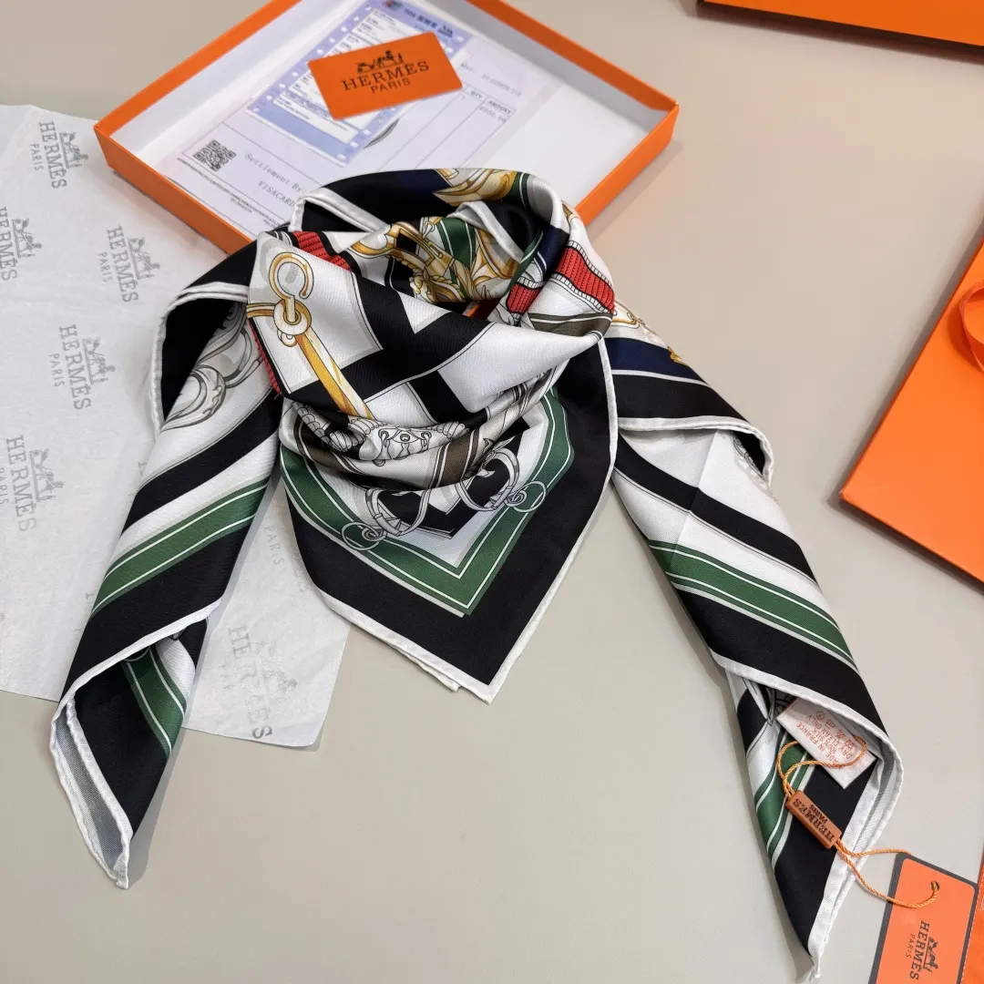 Hermès 丝巾 精致配饰