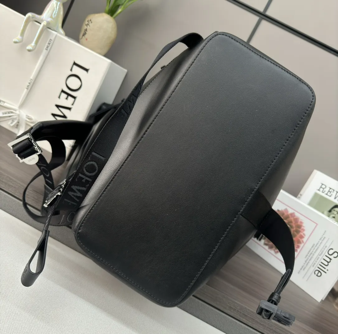 牛皮 雙肩背 肩背或顶部提手携带 雙肩包 实用雙肩款
