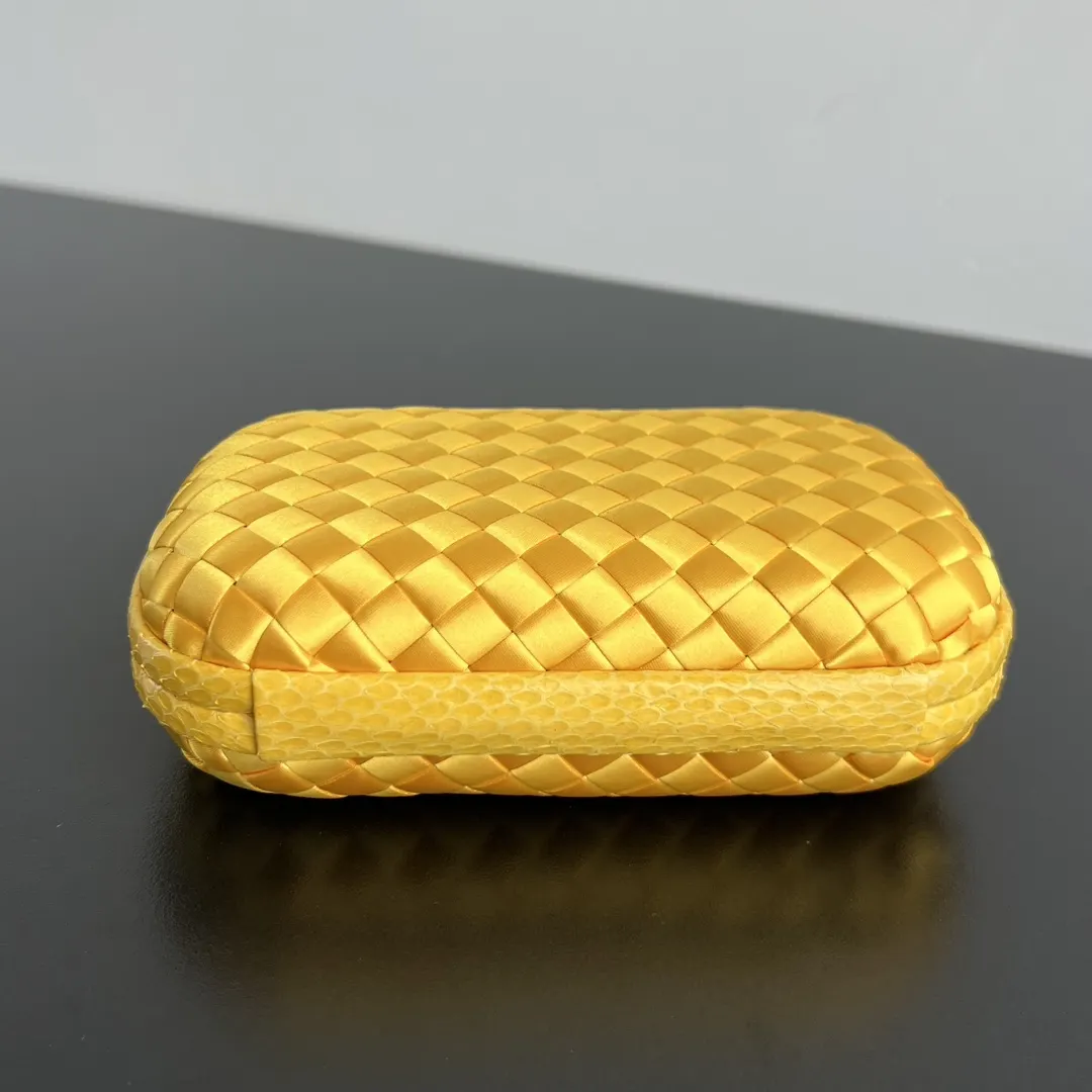 Bottega Veneta 化妆包 便携收纳款