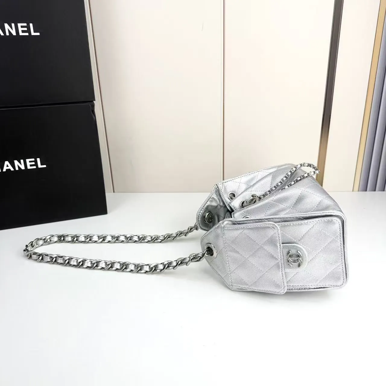 Chanel 銀色 水桶包