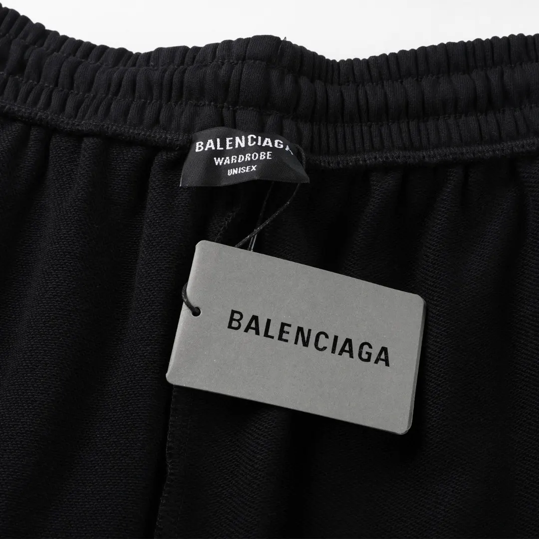 Balenciaga 短裤 街头休闲款