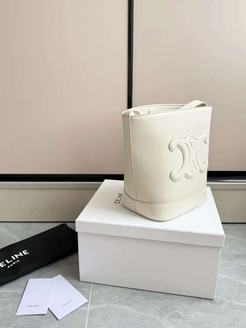 White Bucket Bag Casual Leather